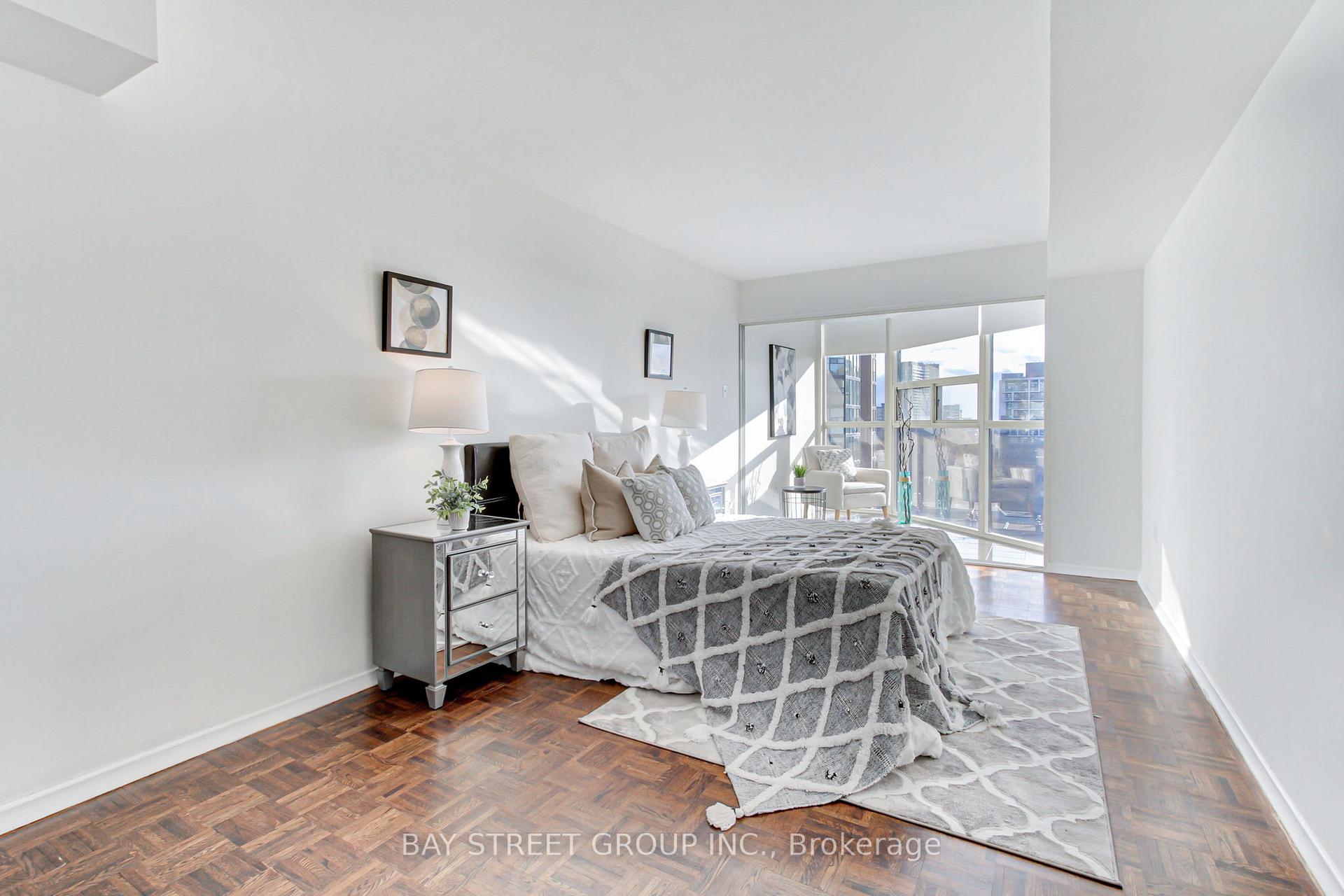 Photo 22 of Unit 913, 705 King Street W, Toronto, Niagara — HOMEH