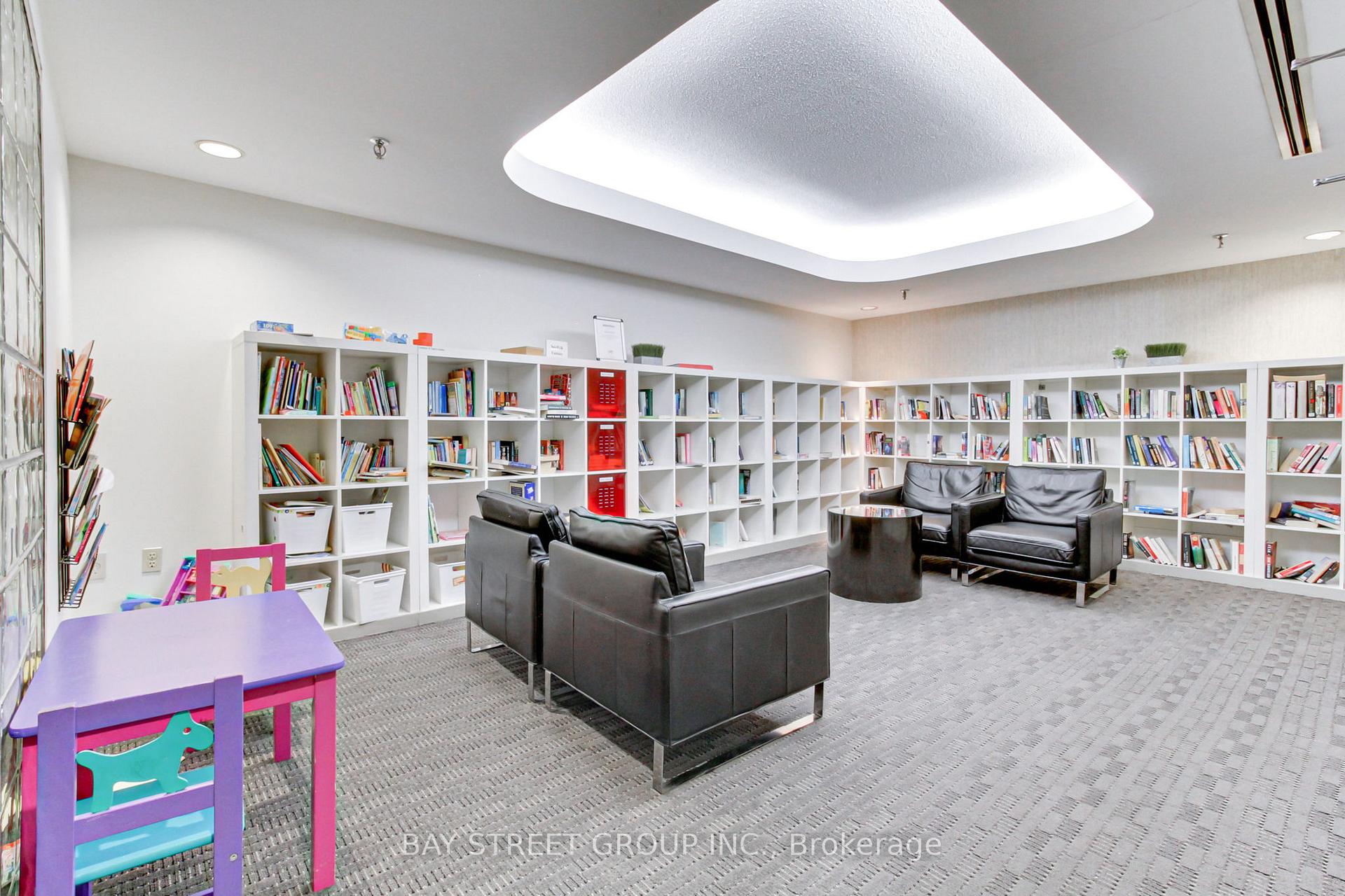Photo 16 of Unit 913, 705 King Street W, Toronto, Niagara — HOMEH