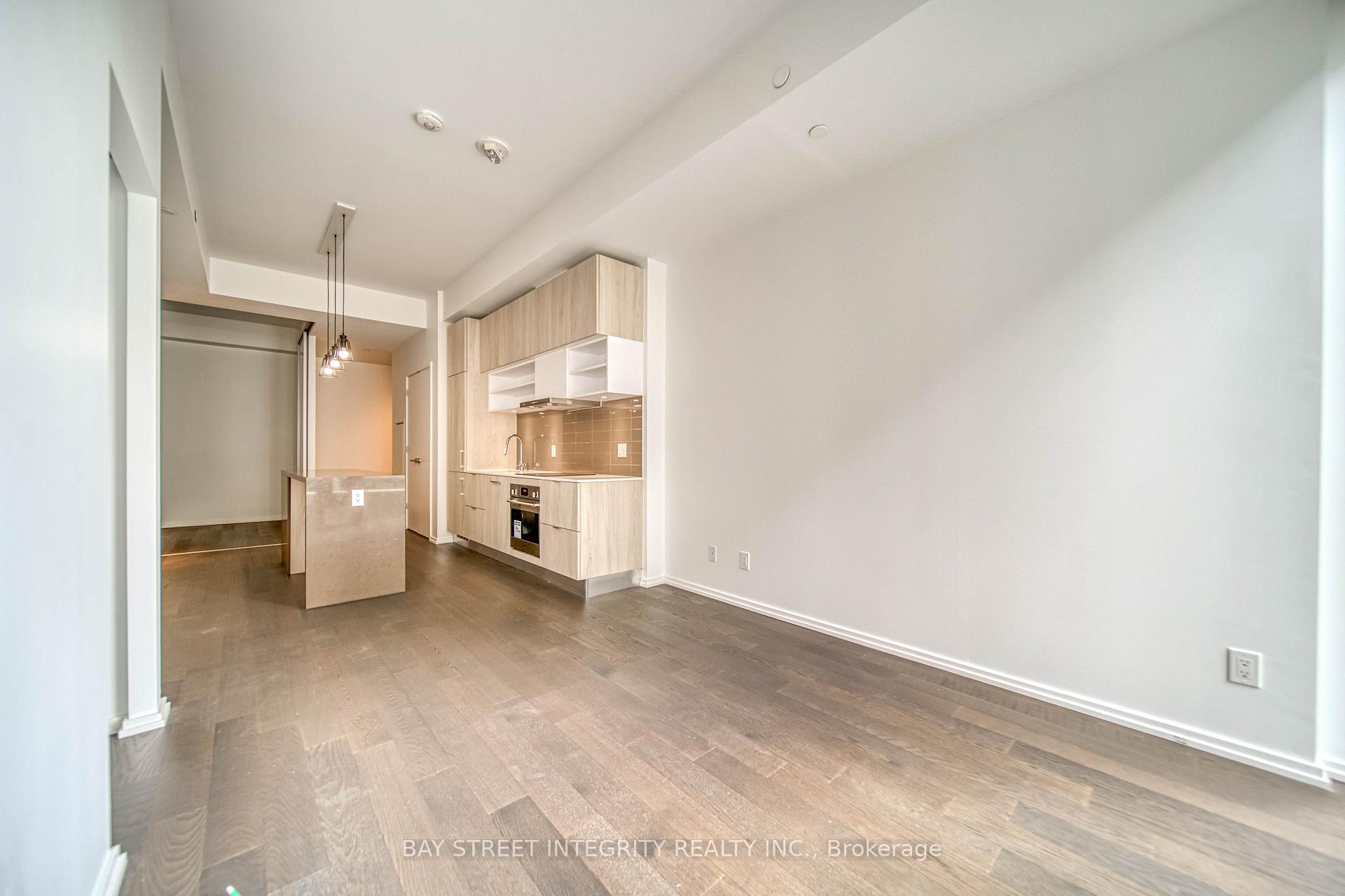 Photo 5 of Unit 1002, 5 Soudan Avenue, Toronto, Mount Pleasant West — HOMEH