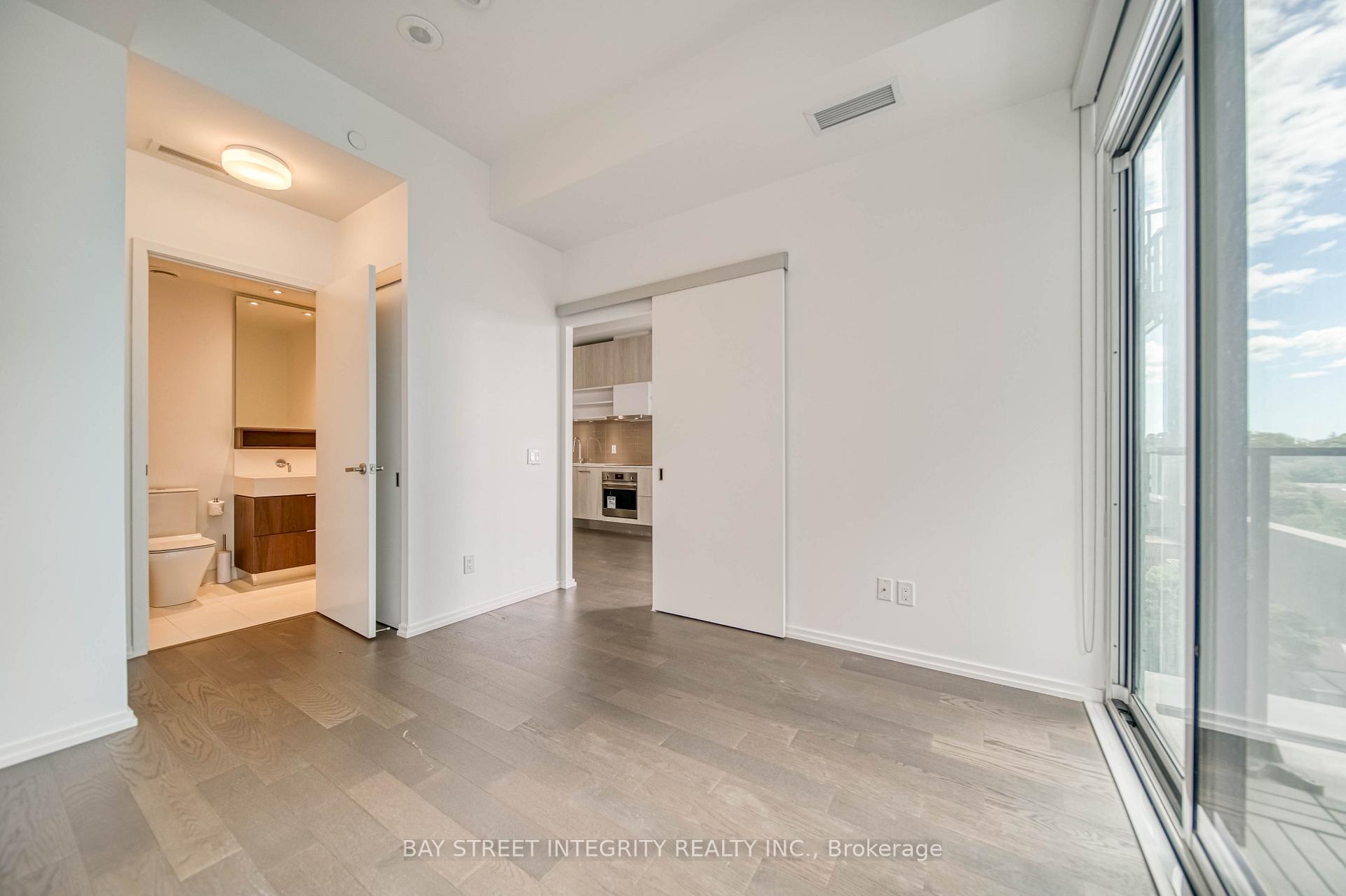 Photo 11 of Unit 1002, 5 Soudan Avenue, Toronto, Mount Pleasant West — HOMEH