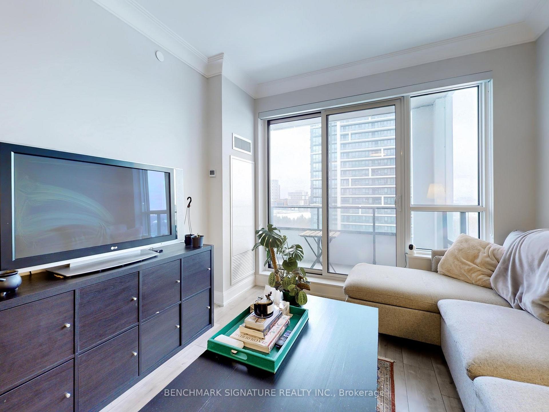 Photo 13 of Unit 1203, 38 Water Walk Drive, Markham, Unionville — HOMEH