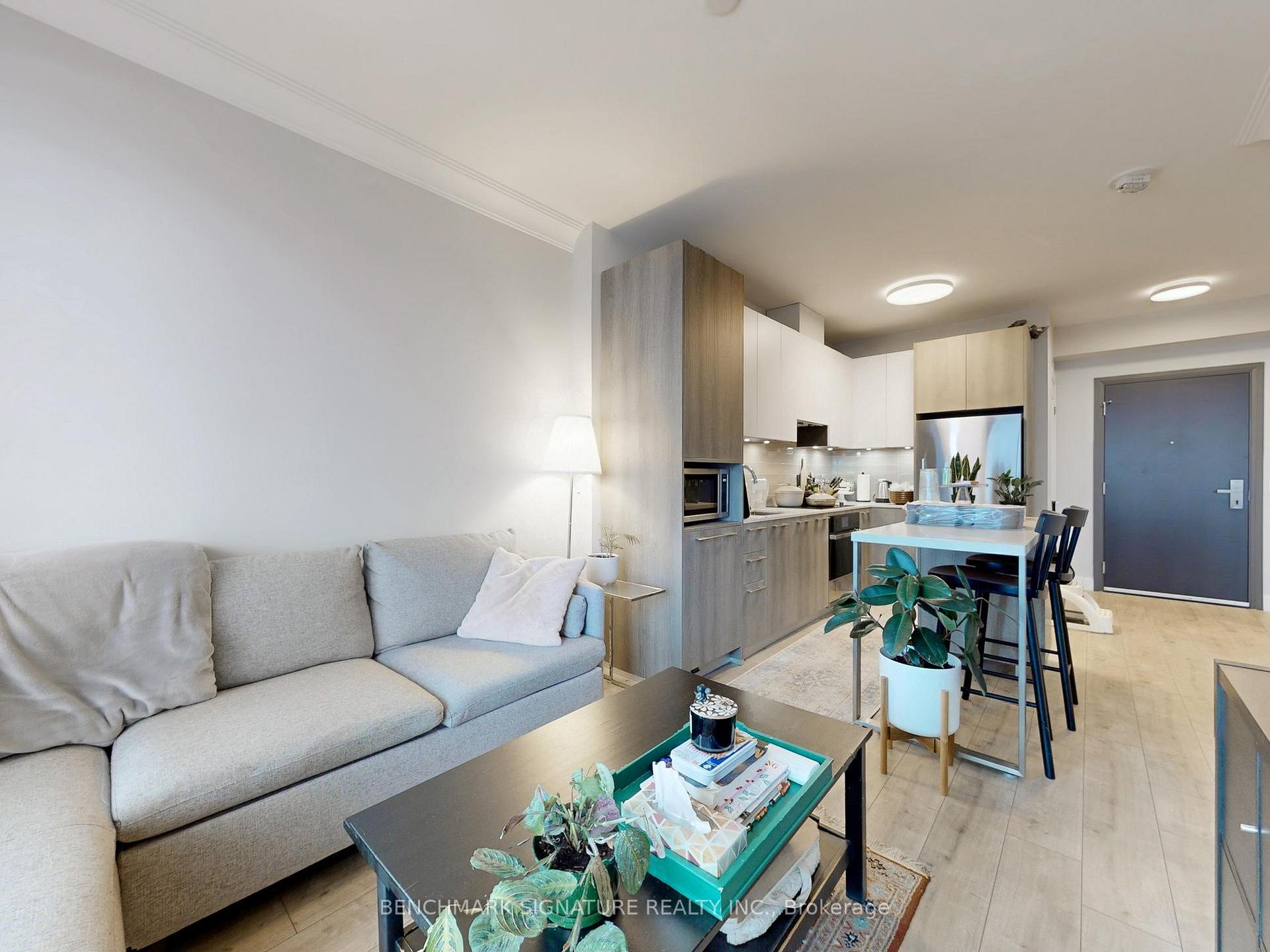Photo 5 of Unit 1203, 38 Water Walk Drive, Markham, Unionville — HOMEH
