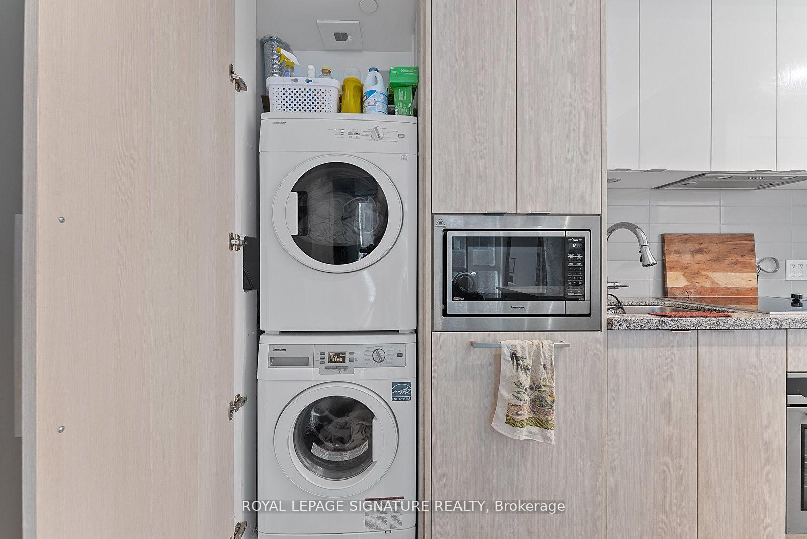 Photo 3 of Unit 320, 115 Blue Jays Way, Toronto, Waterfront Communities — HOMEH