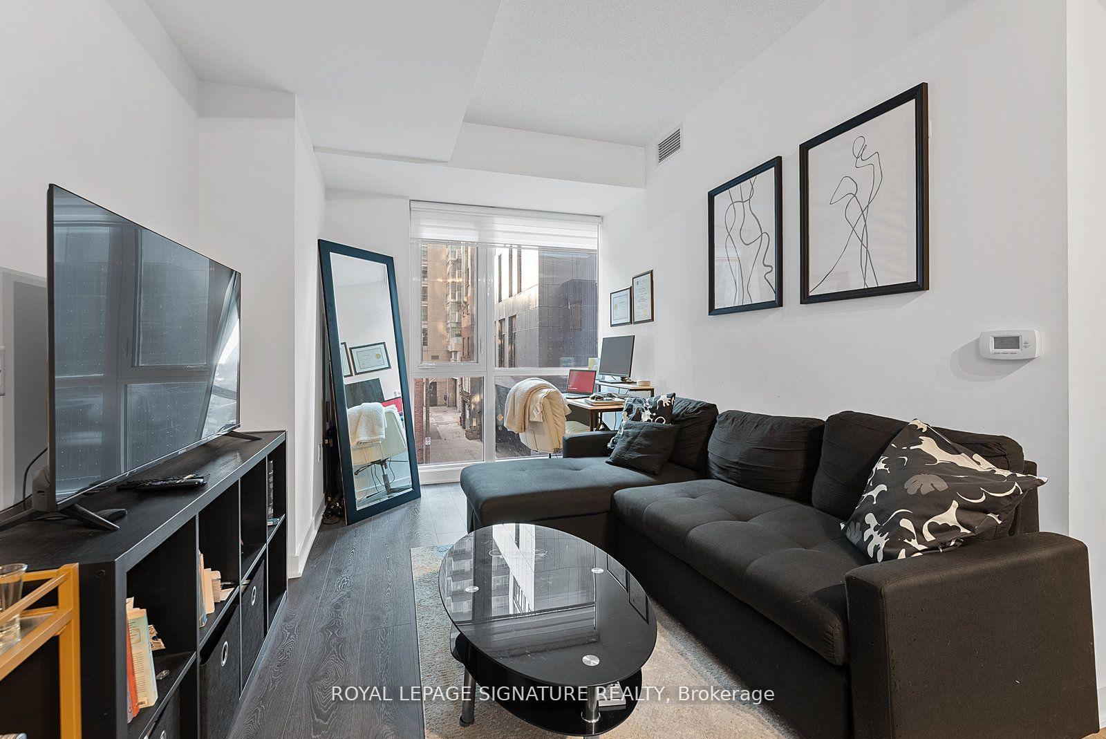 Photo 6 of Unit 320, 115 Blue Jays Way, Toronto, Waterfront Communities — HOMEH