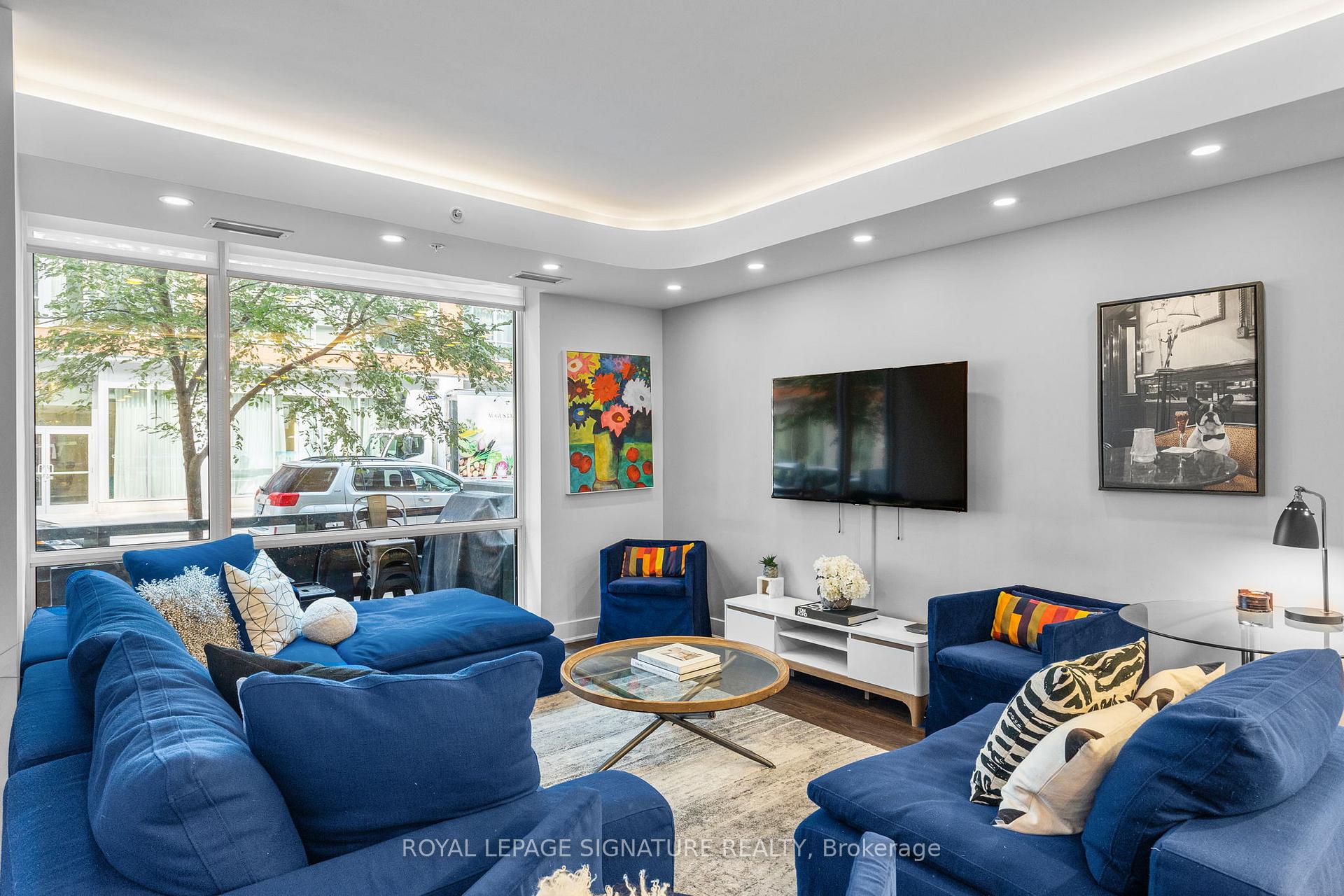 Photo 4 of Unit TH20, 30 Nelson Street, Toronto, Waterfront Communities — HOMEH