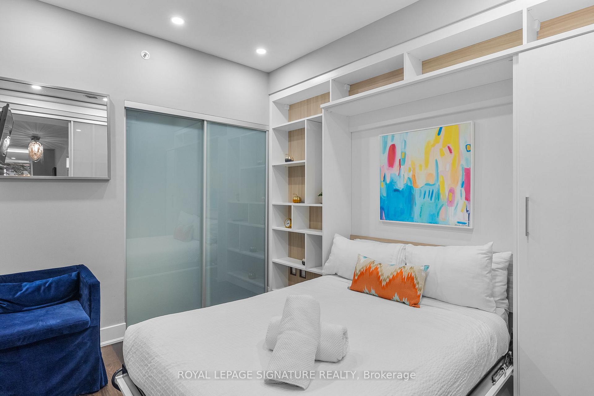 Photo 10 of Unit TH20, 30 Nelson Street, Toronto, Waterfront Communities — HOMEH