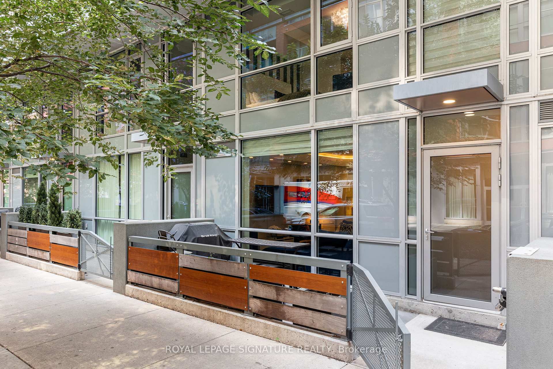 Photo 29 of Unit TH20, 30 Nelson Street, Toronto, Waterfront Communities — HOMEH