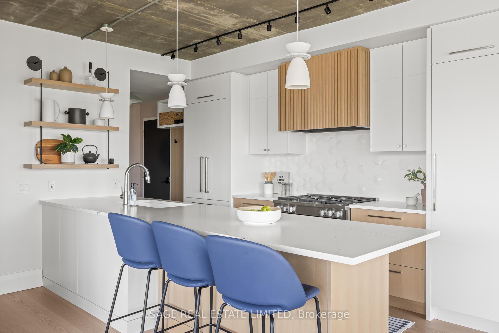 Photo 6 of Unit 912, 1 Shaw Street, Toronto, Niagara — HOMEH
