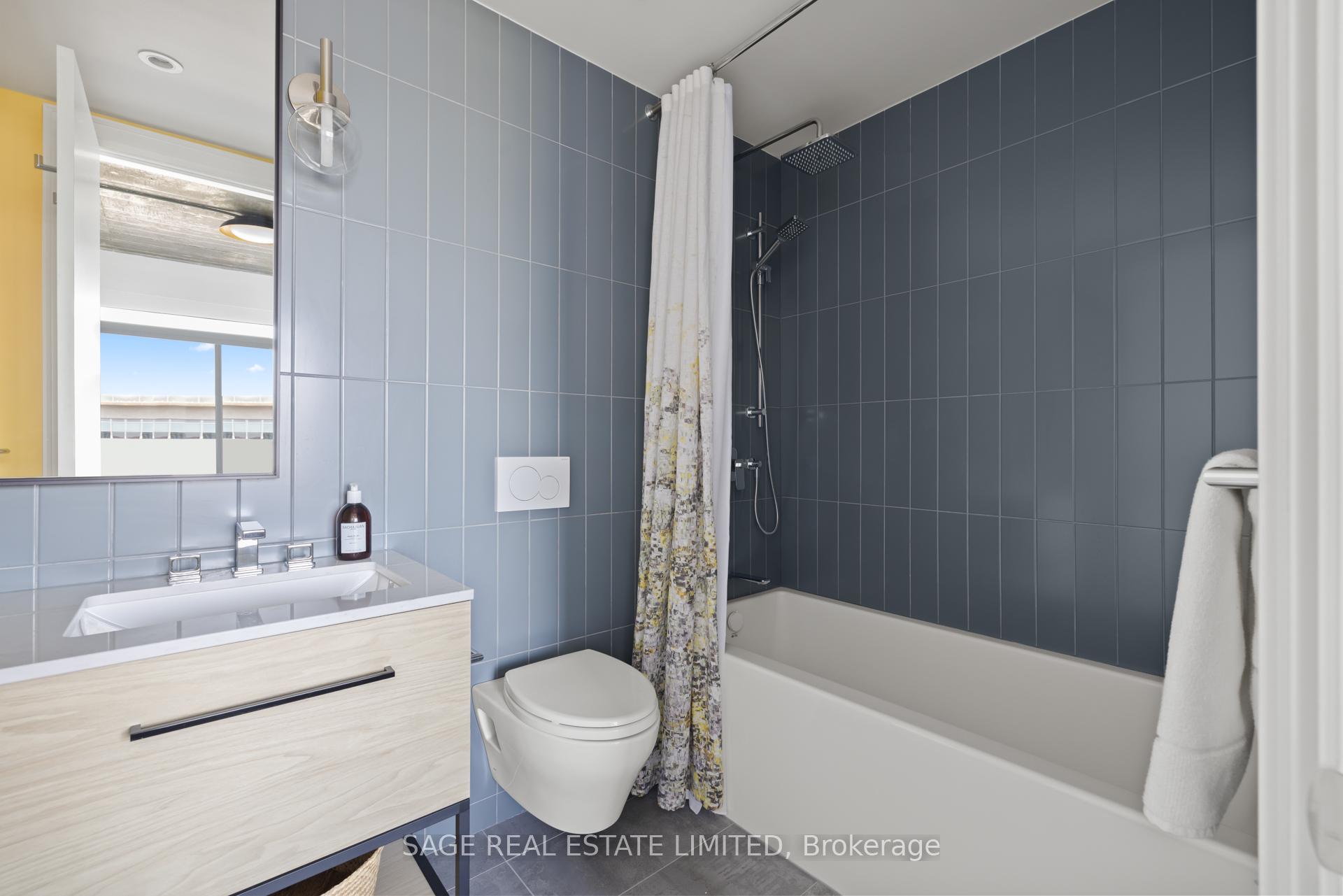 Photo 11 of Unit 912, 1 Shaw Street, Toronto, Niagara — HOMEH
