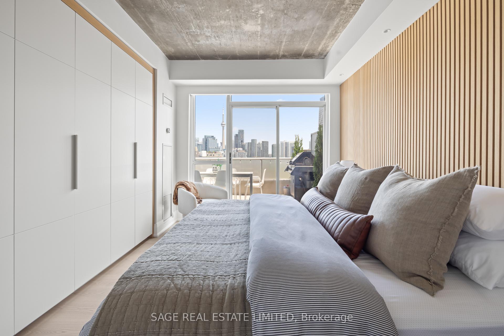 Photo 15 of Unit 912, 1 Shaw Street, Toronto, Niagara — HOMEH