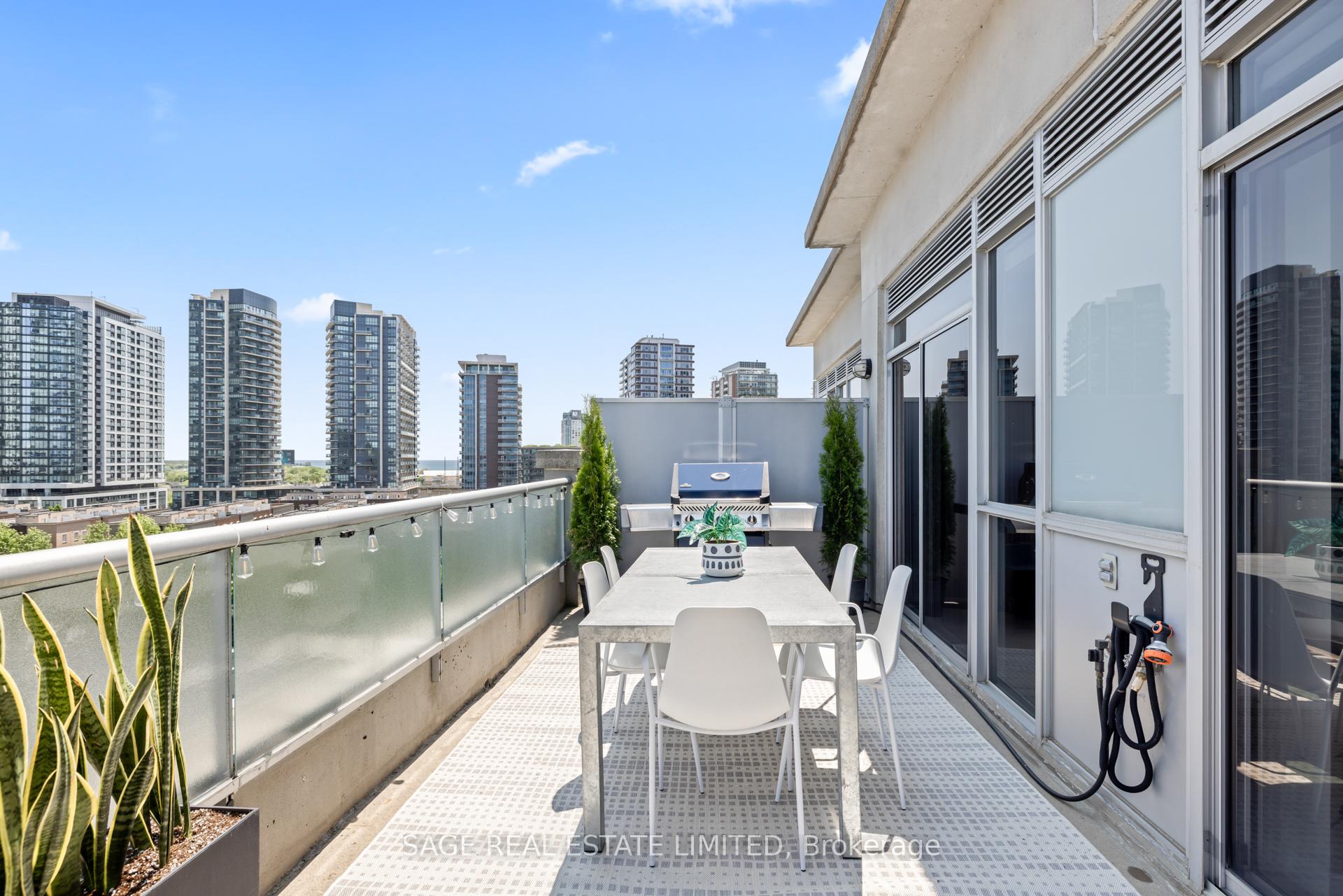Photo 26 of Unit 912, 1 Shaw Street, Toronto, Niagara — HOMEH