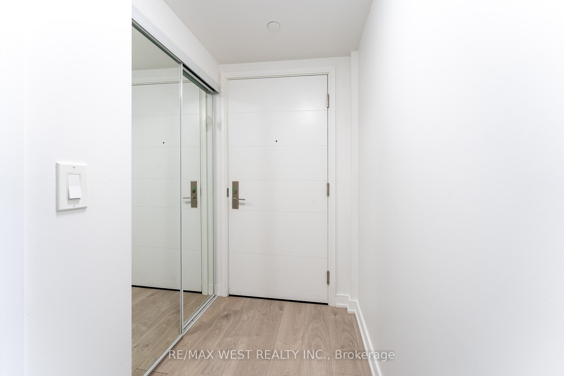 Photo 5 of Unit 3708, 50 Wellesley Street E, Toronto, Church-Yonge Corridor — HOMEH