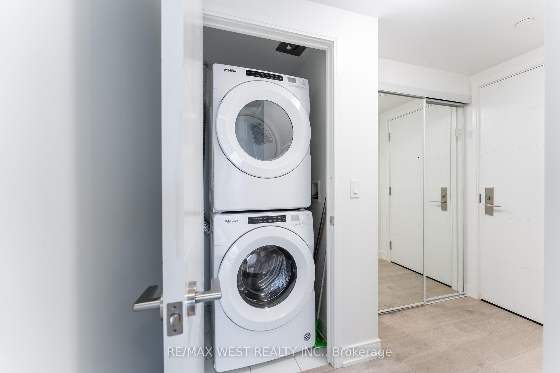Photo 6 of Unit 3708, 50 Wellesley Street E, Toronto, Church-Yonge Corridor — HOMEH