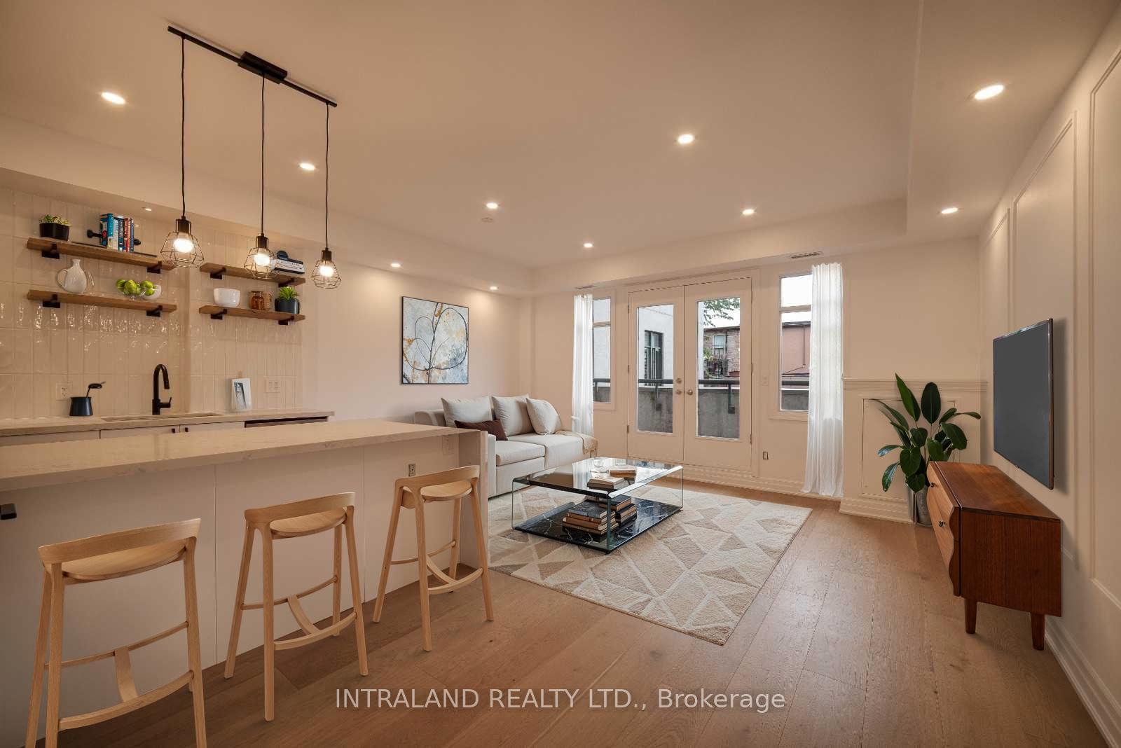 Front of Unit 301, 500 Richmond Street W