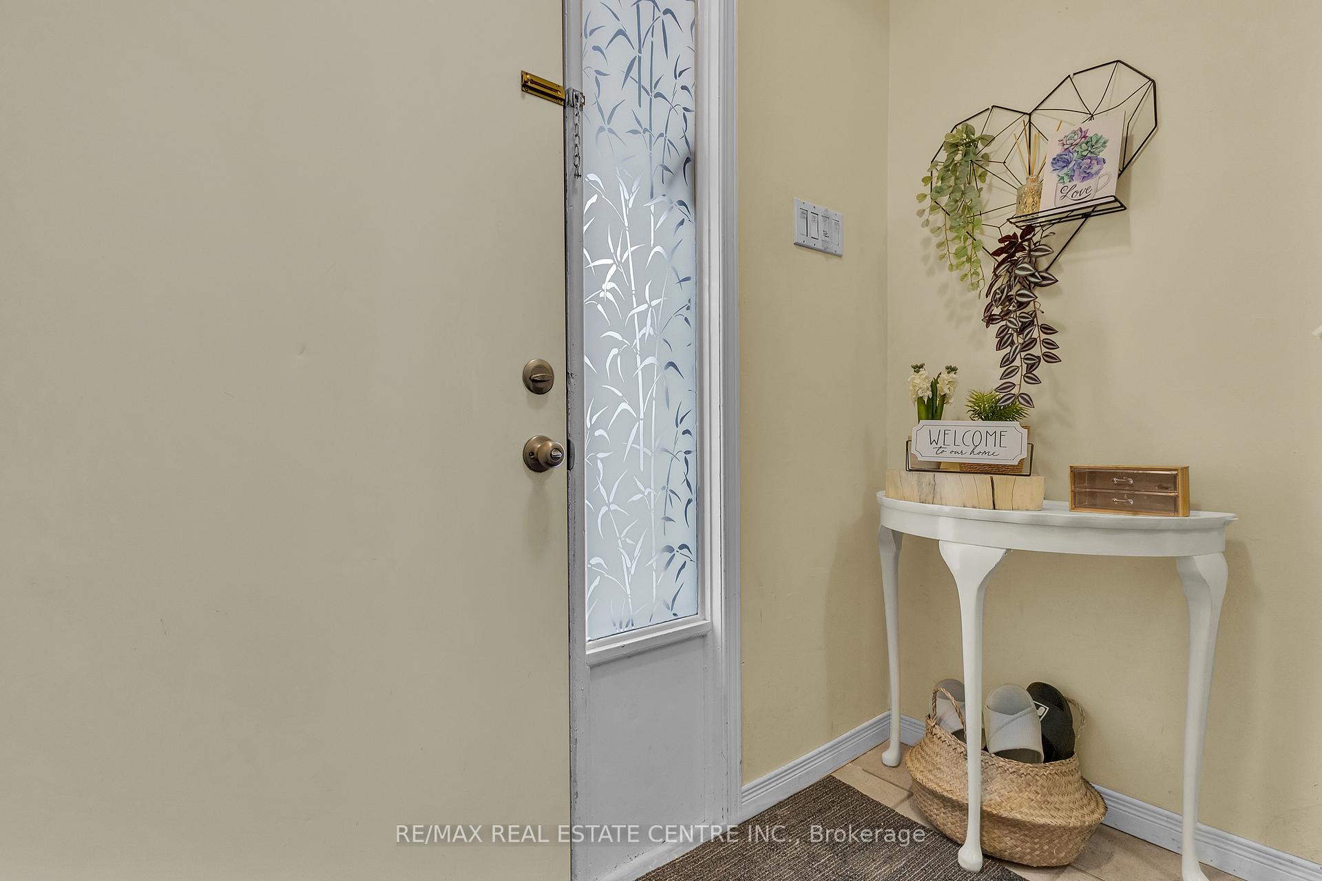 Photo 2 of Unit 44, 46 Cedarwoods Crescent, Kitchener, Vanier - Kitchener — HOMEH