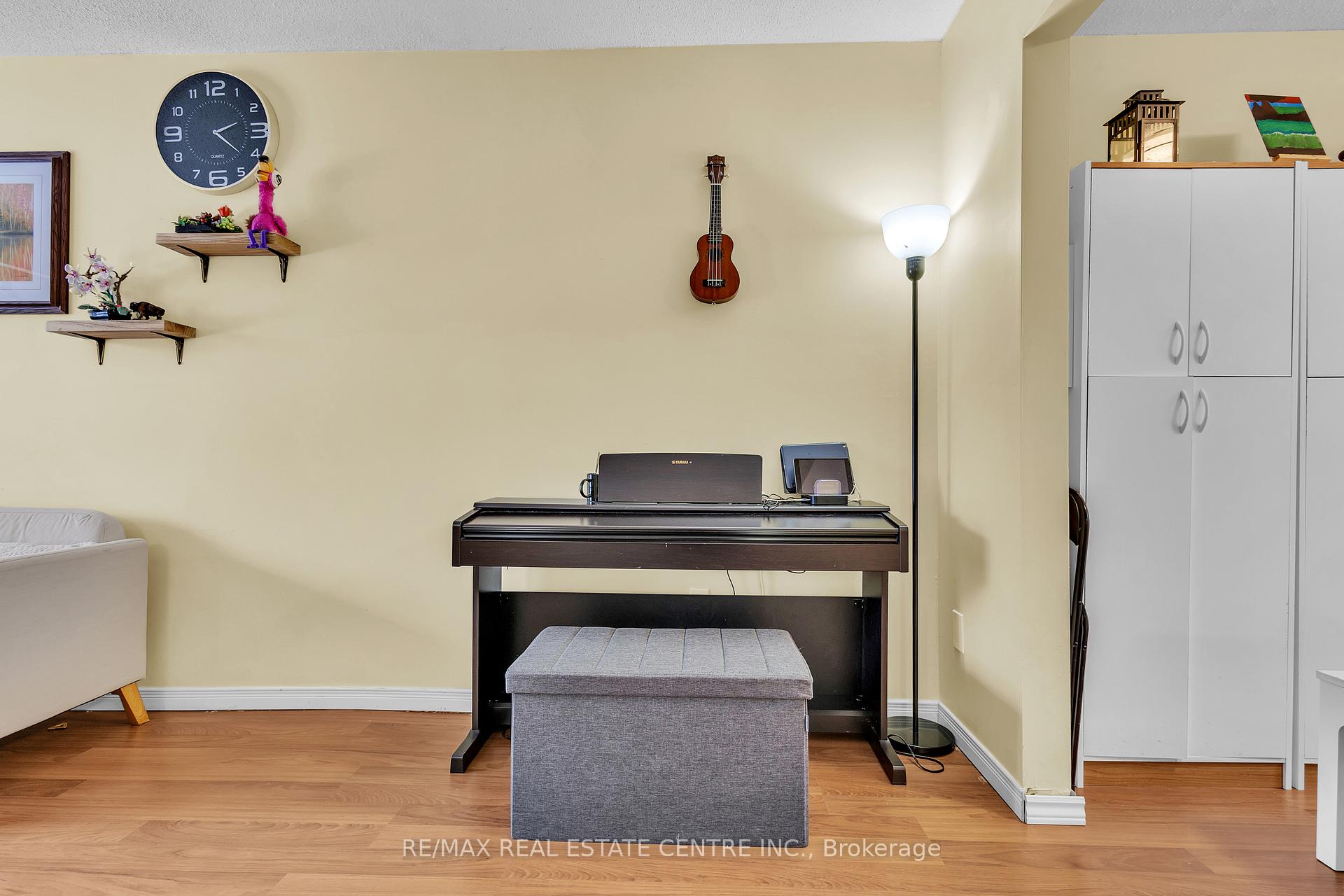 Photo 4 of Unit 44, 46 Cedarwoods Crescent, Kitchener, Vanier - Kitchener — HOMEH