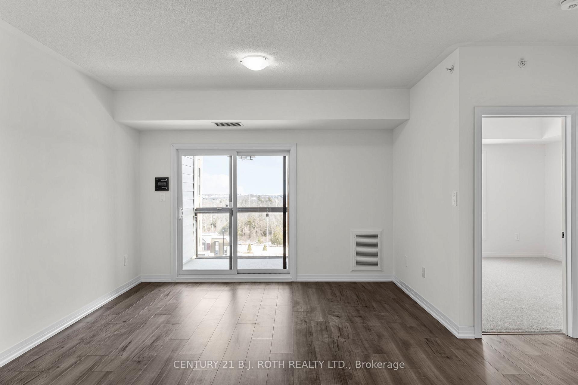 Photo 4 of Unit 410, 15 Kneeshaw Drive, Barrie, Painswick South — HOMEH