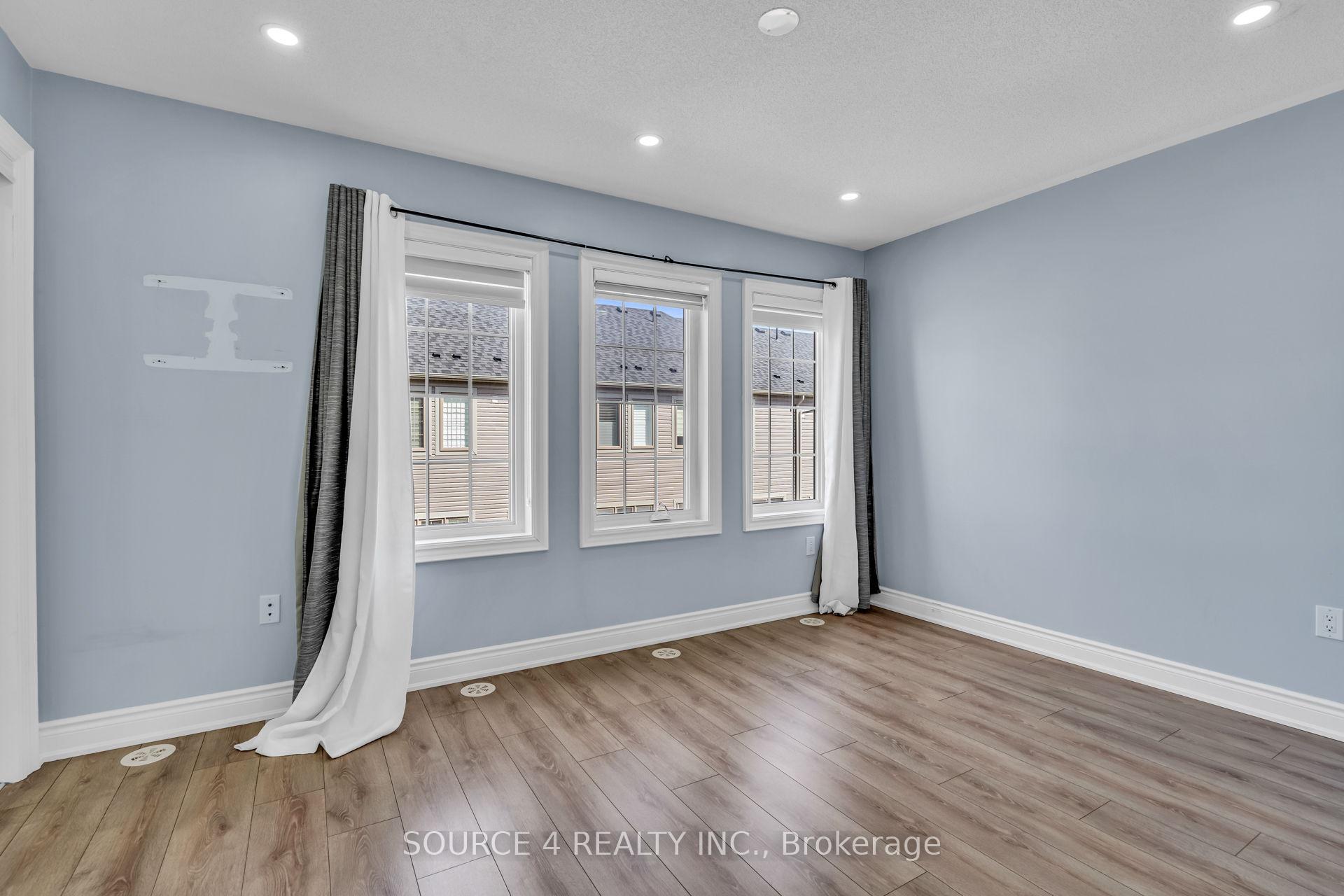 Photo 13 of Unit 107, 2563 Larida Path, Oshawa, Windfields — HOMEH
