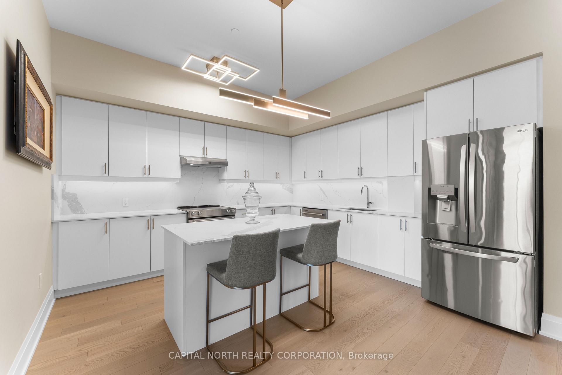 Photo 3 of Unit 610, 9000 Jane Street, Vaughan, Vellore Village — HOMEH