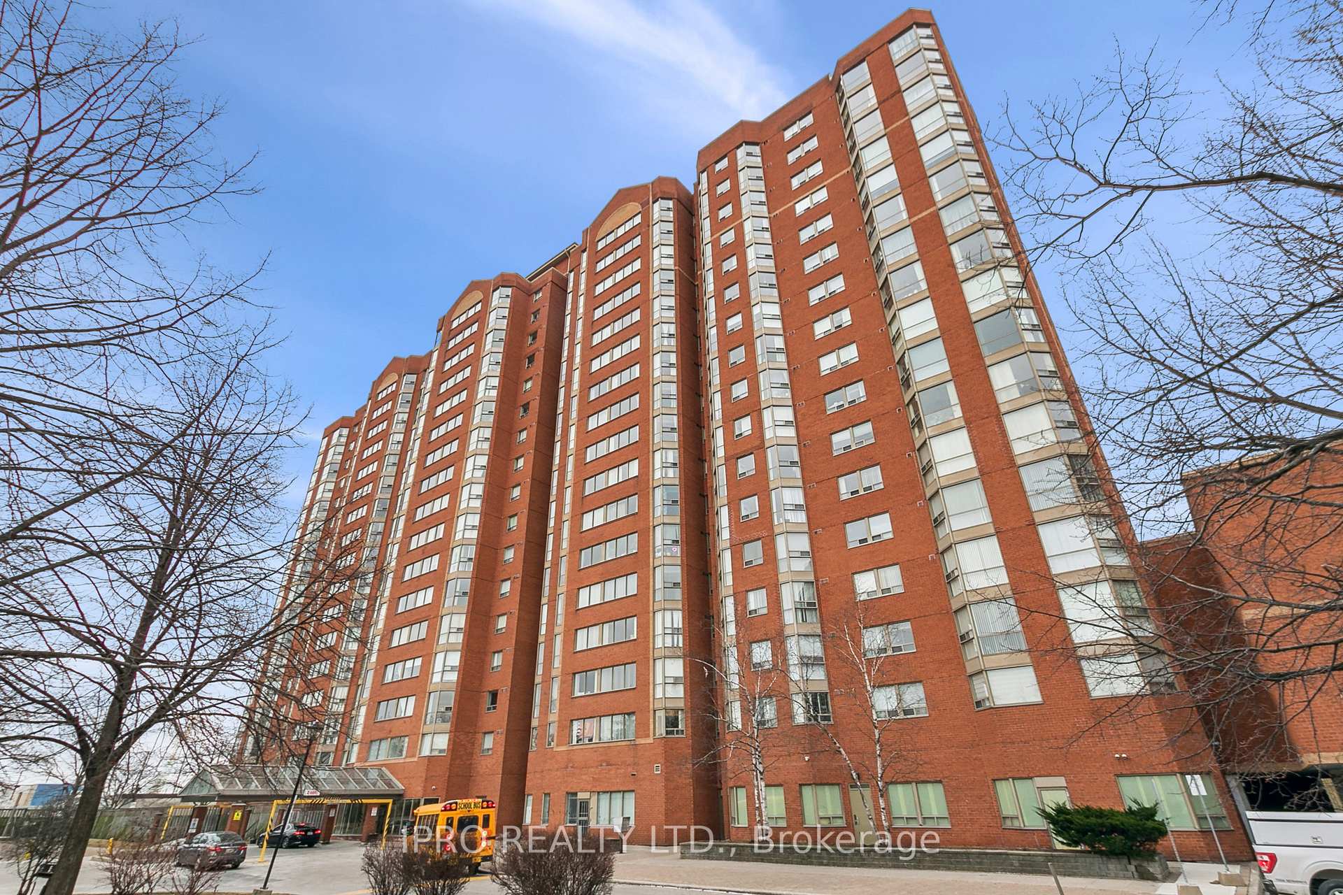 Front of Unit 707, 2466 Eglinton Avenue E