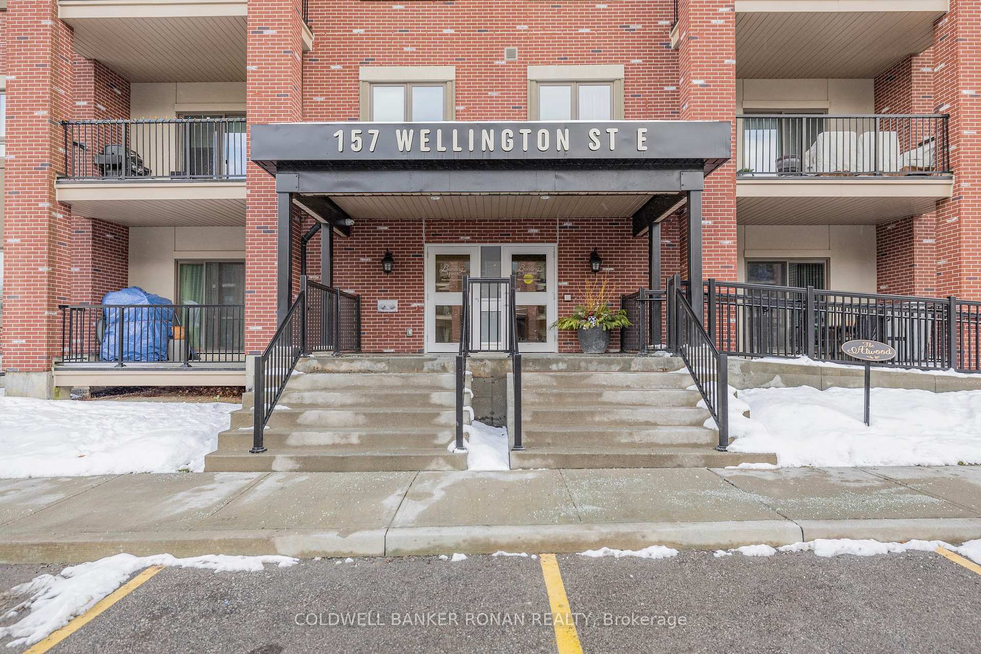 Photo 6 of Unit 405, 157 Wellington Street E, New Tecumseth, Alliston — HOMEH