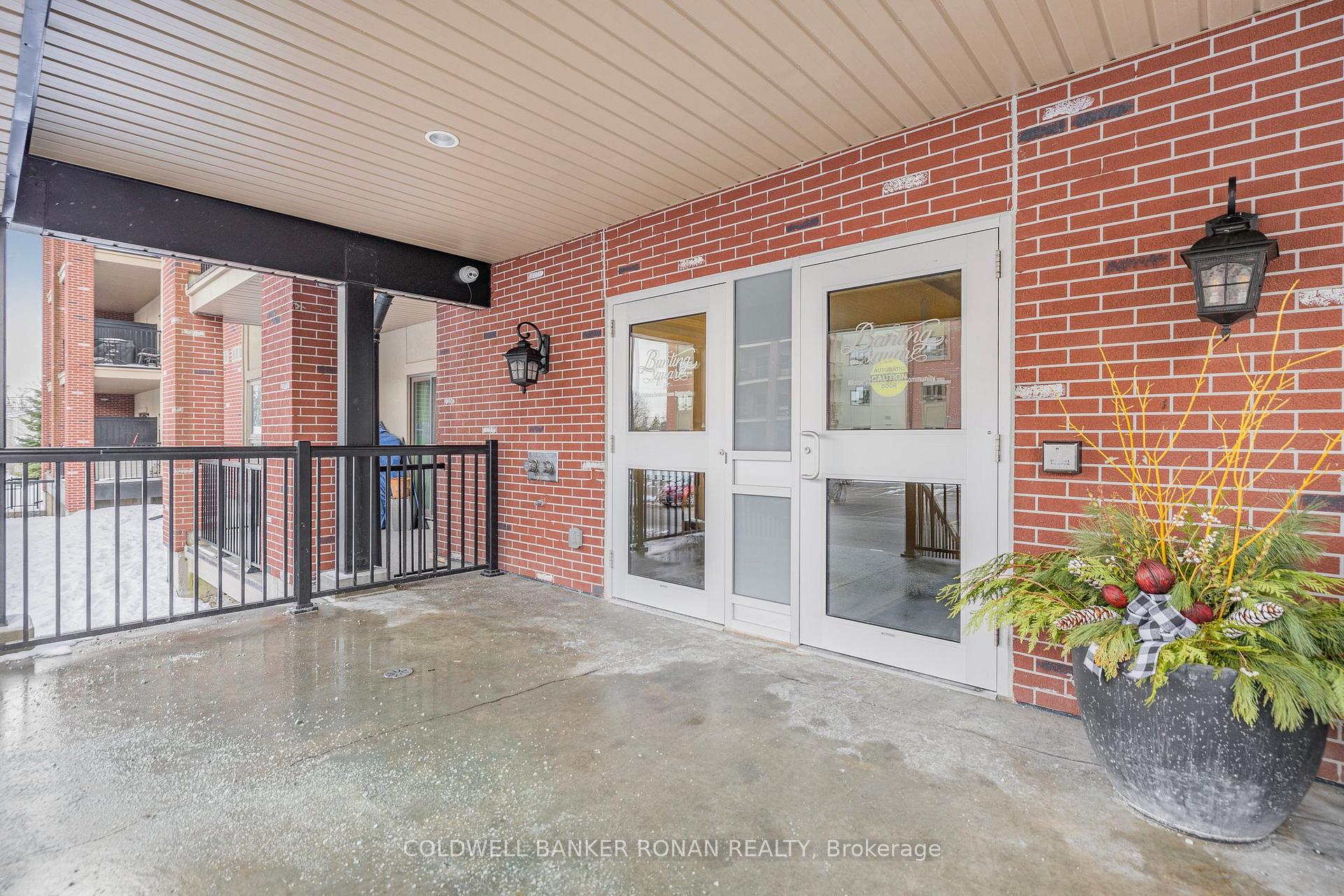 Photo 2 of Unit 405, 157 Wellington Street E, New Tecumseth, Alliston — HOMEH