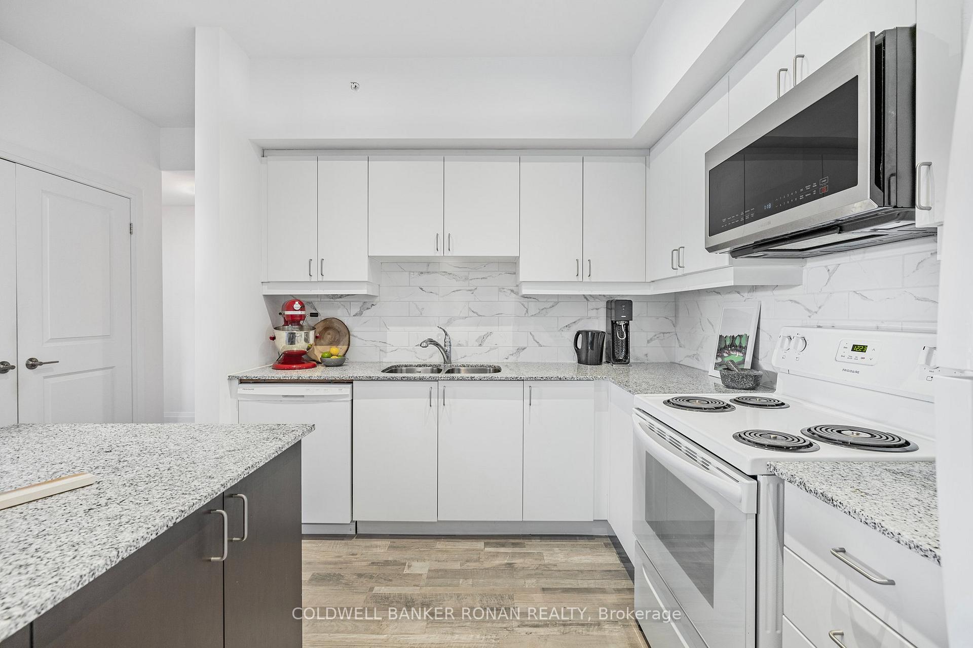 Photo 19 of Unit 405, 157 Wellington Street E, New Tecumseth, Alliston — HOMEH