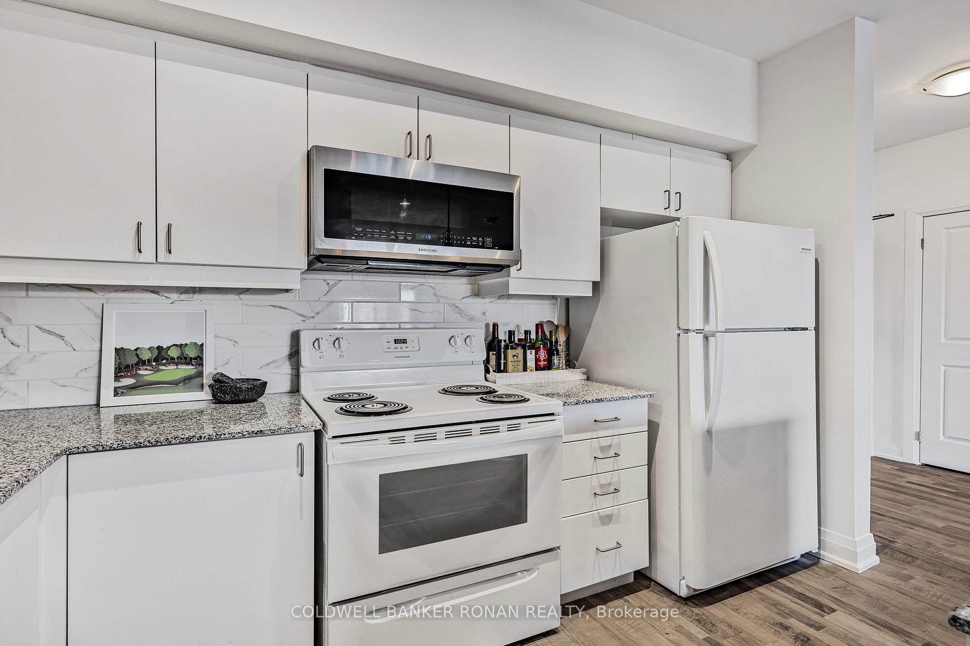 Photo 25 of Unit 405, 157 Wellington Street E, New Tecumseth, Alliston — HOMEH