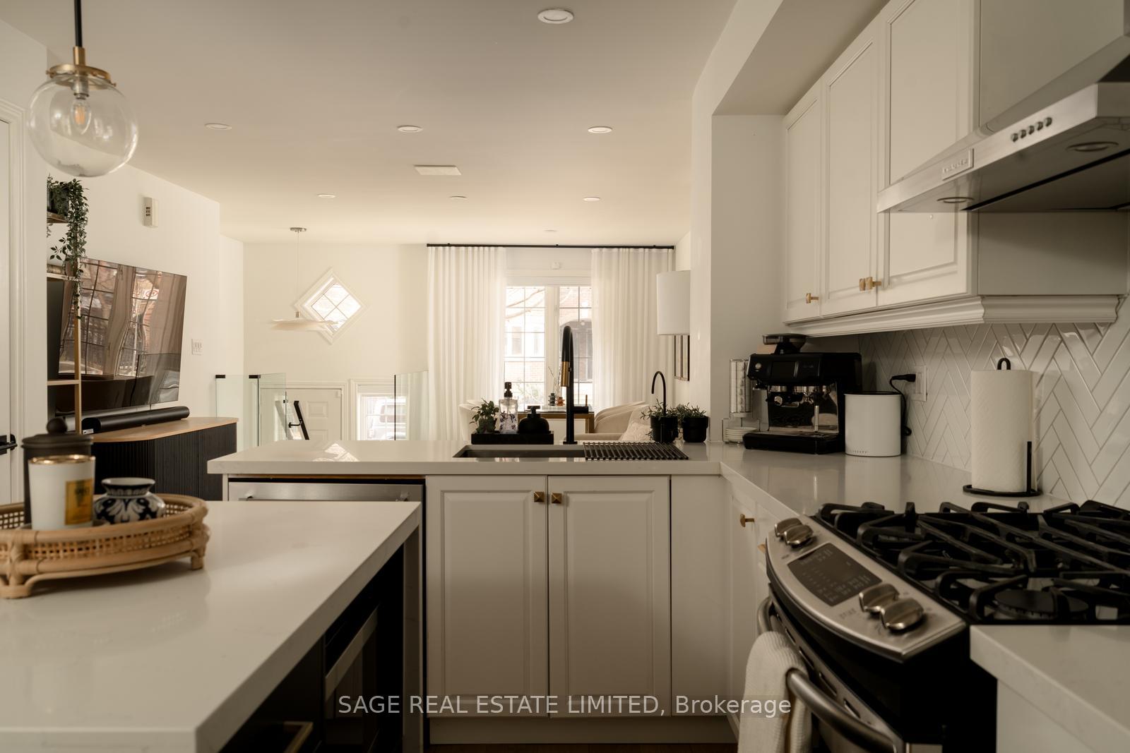 Photo 18 of Unit 4, 35 Massey Street, Toronto, Niagara — HOMEH