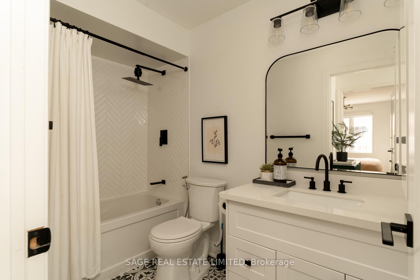 Photo 13 of Unit 4, 35 Massey Street, Toronto, Niagara — HOMEH