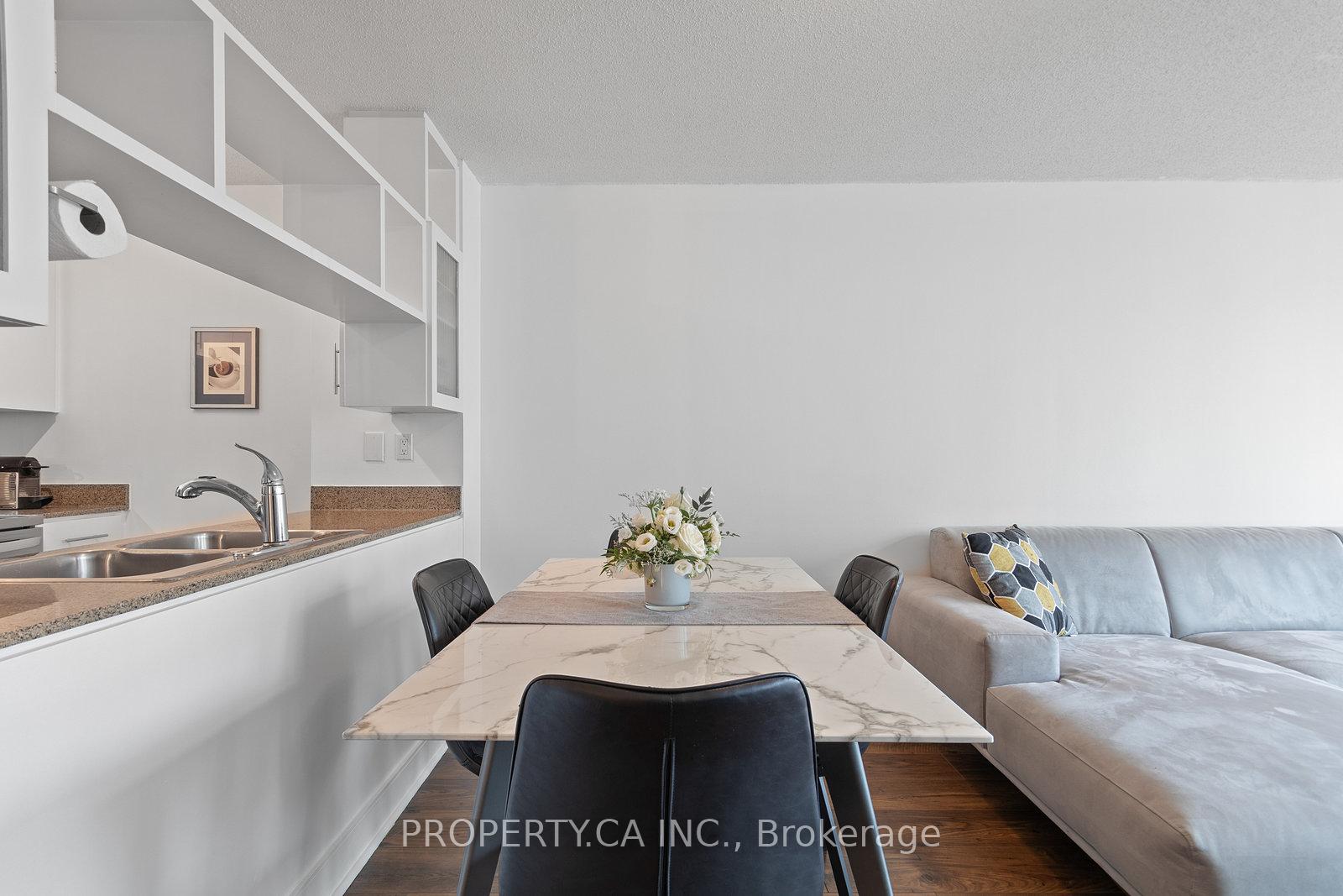 Photo 4 of Unit 1108, 397 Front Street, Toronto, Waterfront Communities — HOMEH