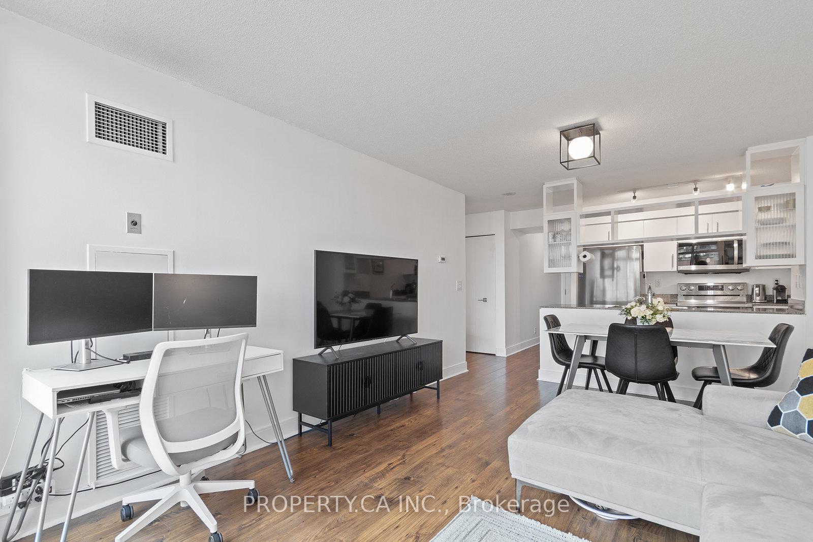 Photo 15 of Unit 1108, 397 Front Street, Toronto, Waterfront Communities — HOMEH