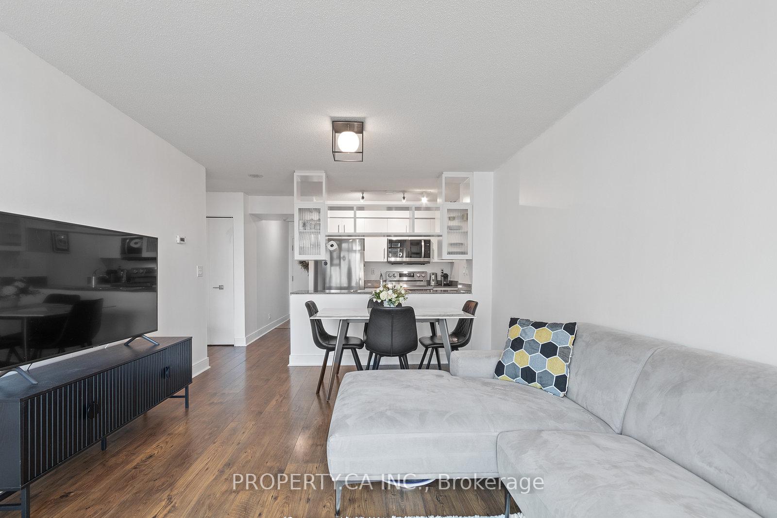Photo 10 of Unit 1108, 397 Front Street, Toronto, Waterfront Communities — HOMEH