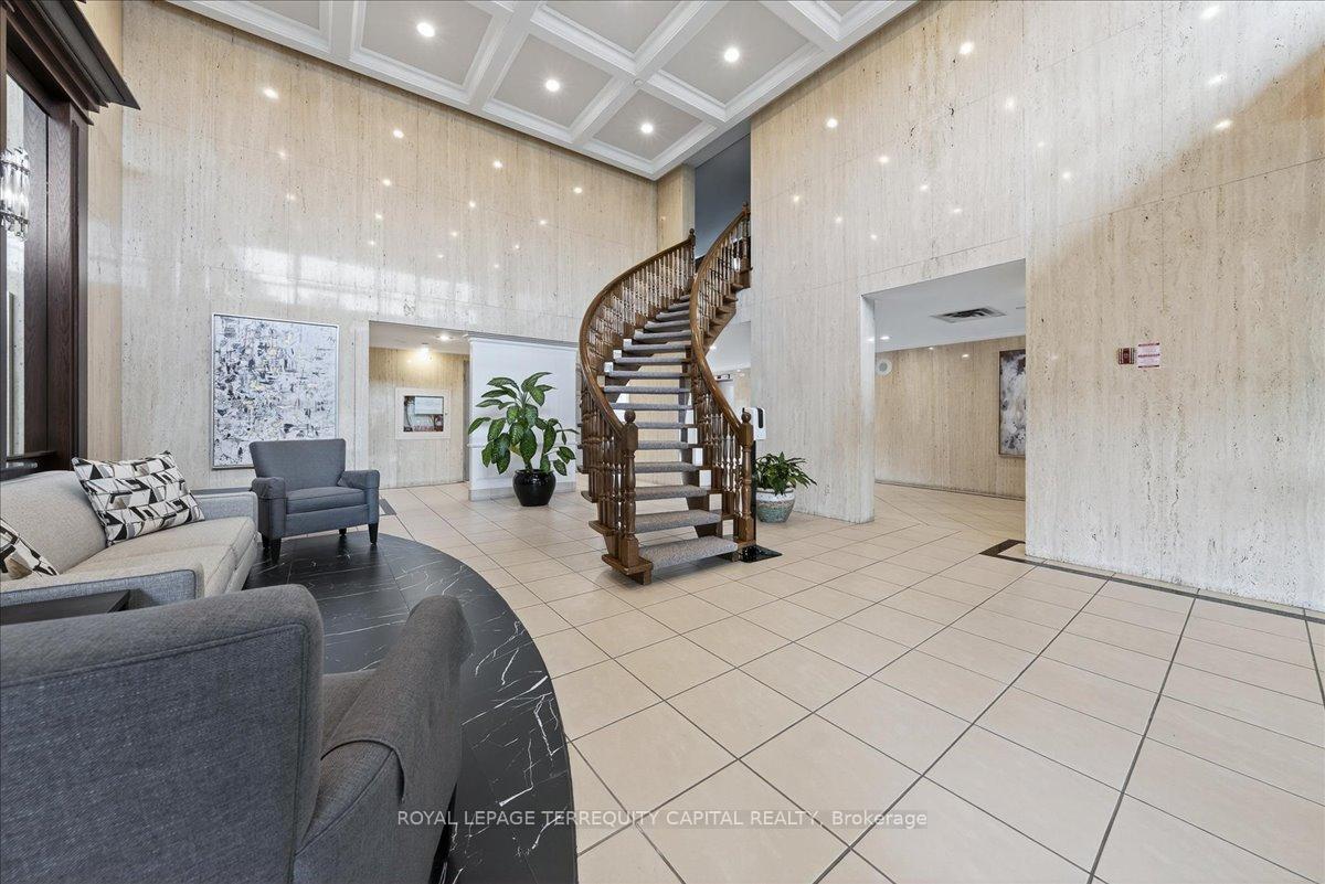 Photo 10 of Unit 909, 8111 Yonge Street, Markham, Royal Orchard — HOMEH