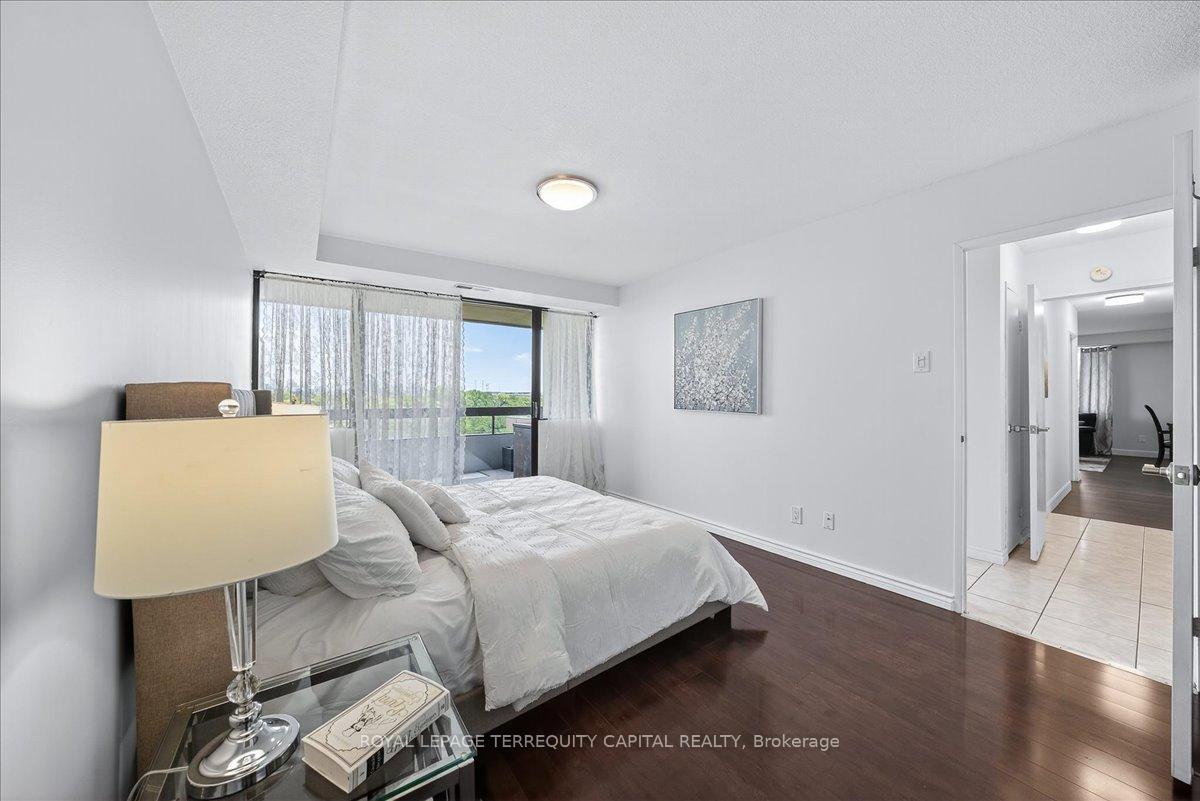 Photo 22 of Unit 909, 8111 Yonge Street, Markham, Royal Orchard — HOMEH