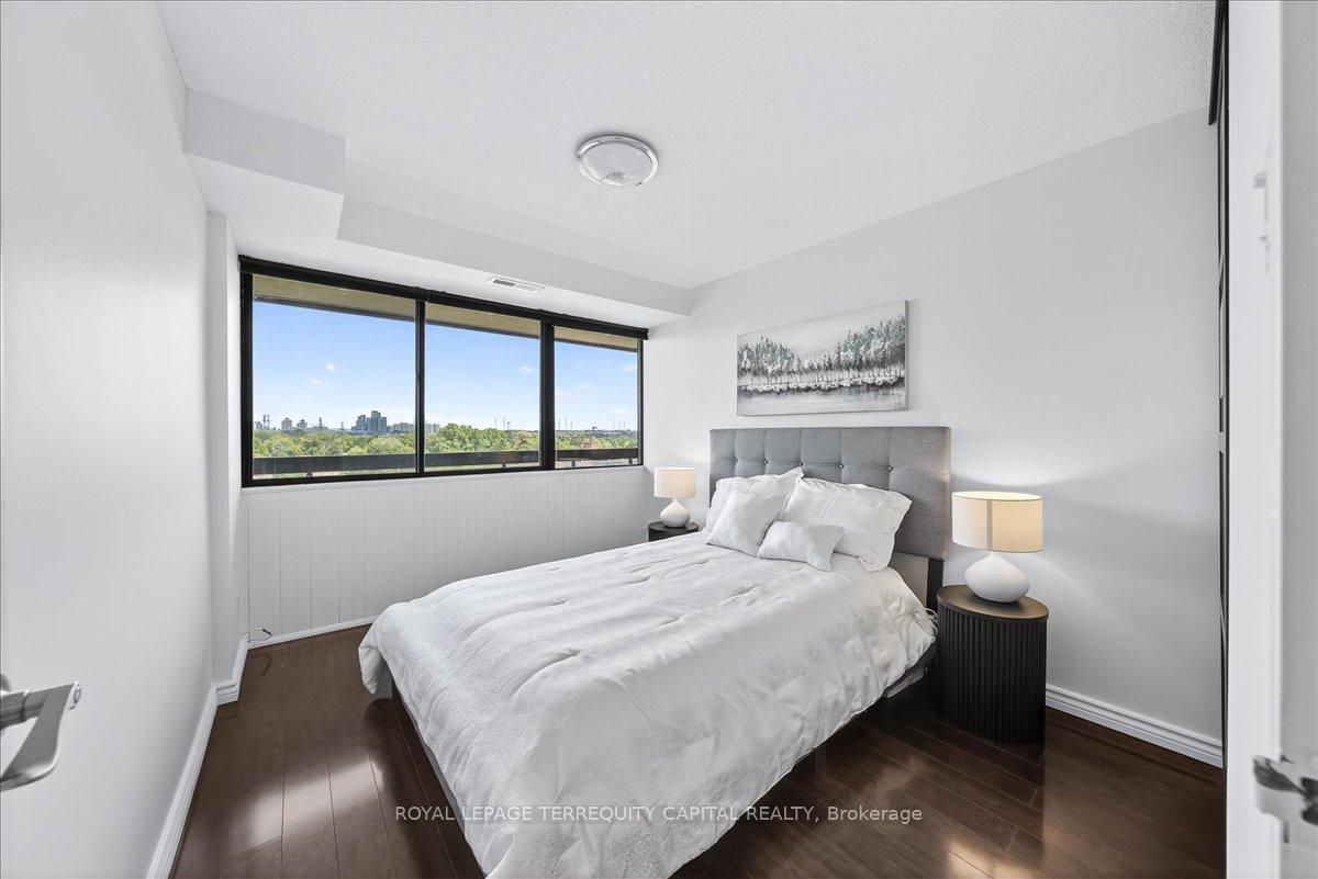 Photo 24 of Unit 909, 8111 Yonge Street, Markham, Royal Orchard — HOMEH