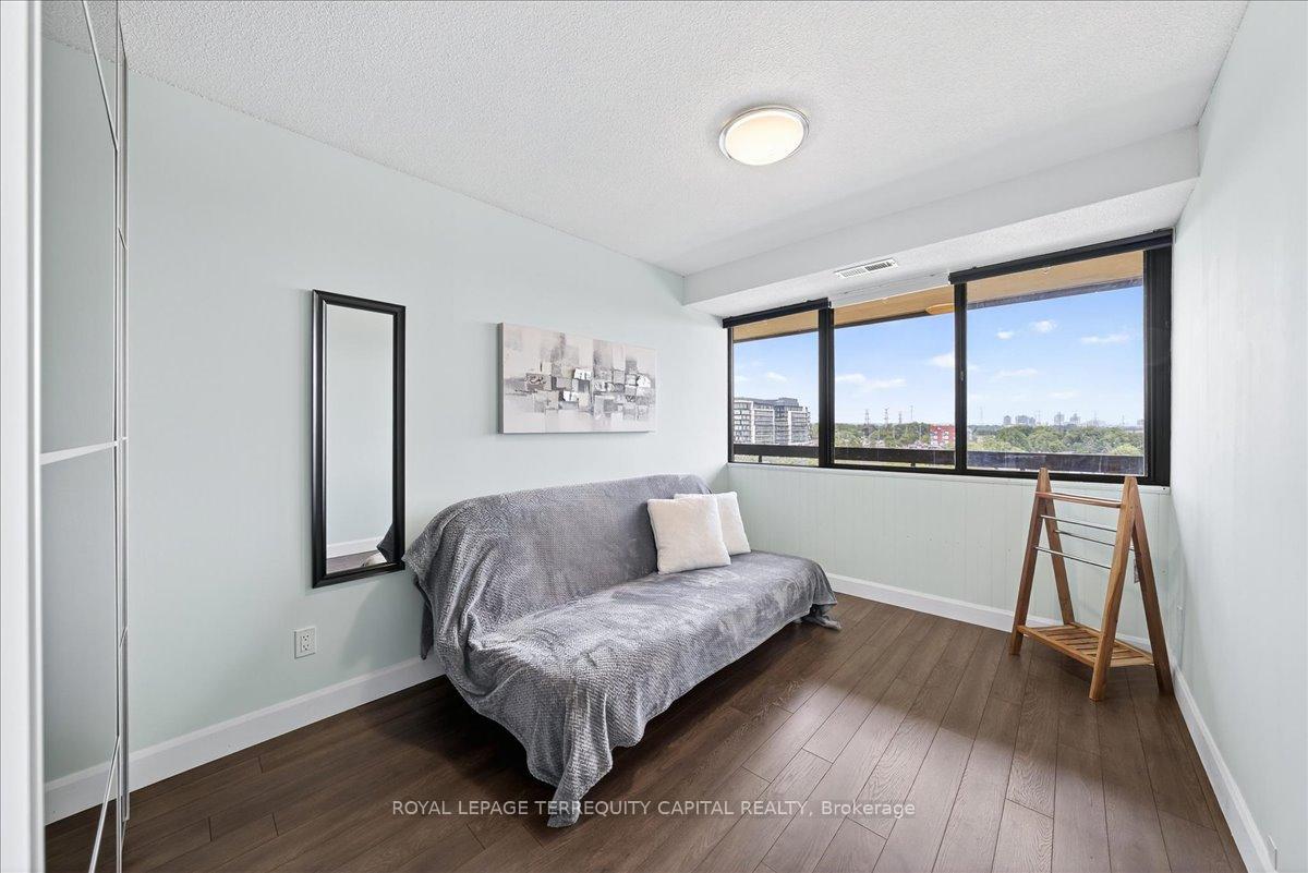 Photo 21 of Unit 909, 8111 Yonge Street, Markham, Royal Orchard — HOMEH
