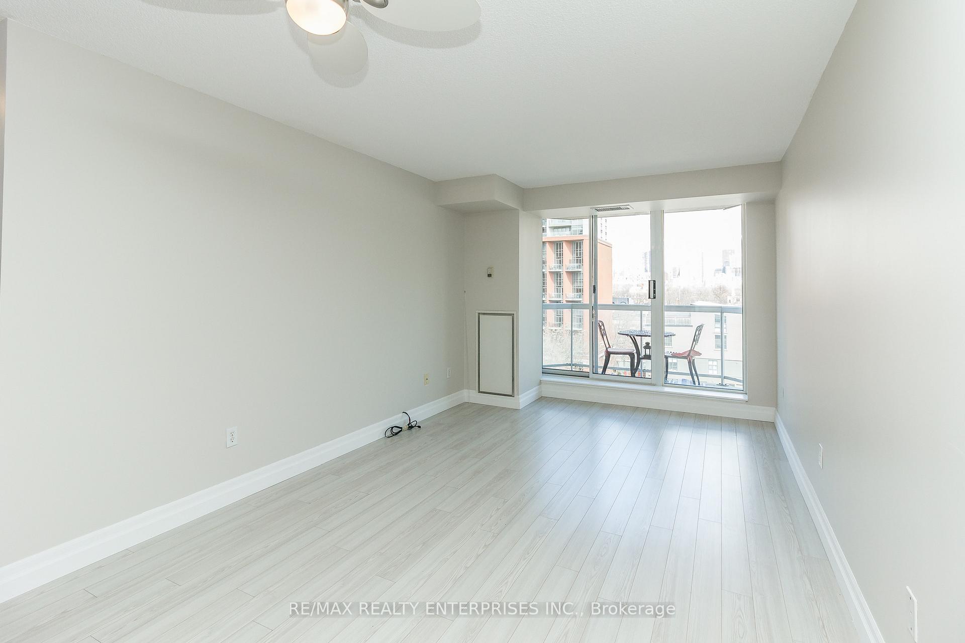 Photo 8 of Unit 810, 330 Adelaide Street E, Toronto, Moss Park — HOMEH