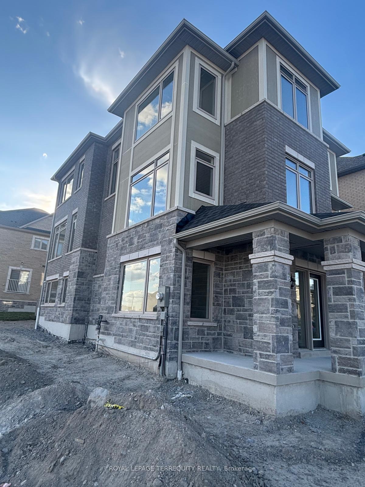 Photo 18 of 2540 Hibiscus Drive E, Pickering, Rural Pickering — HOMEH
