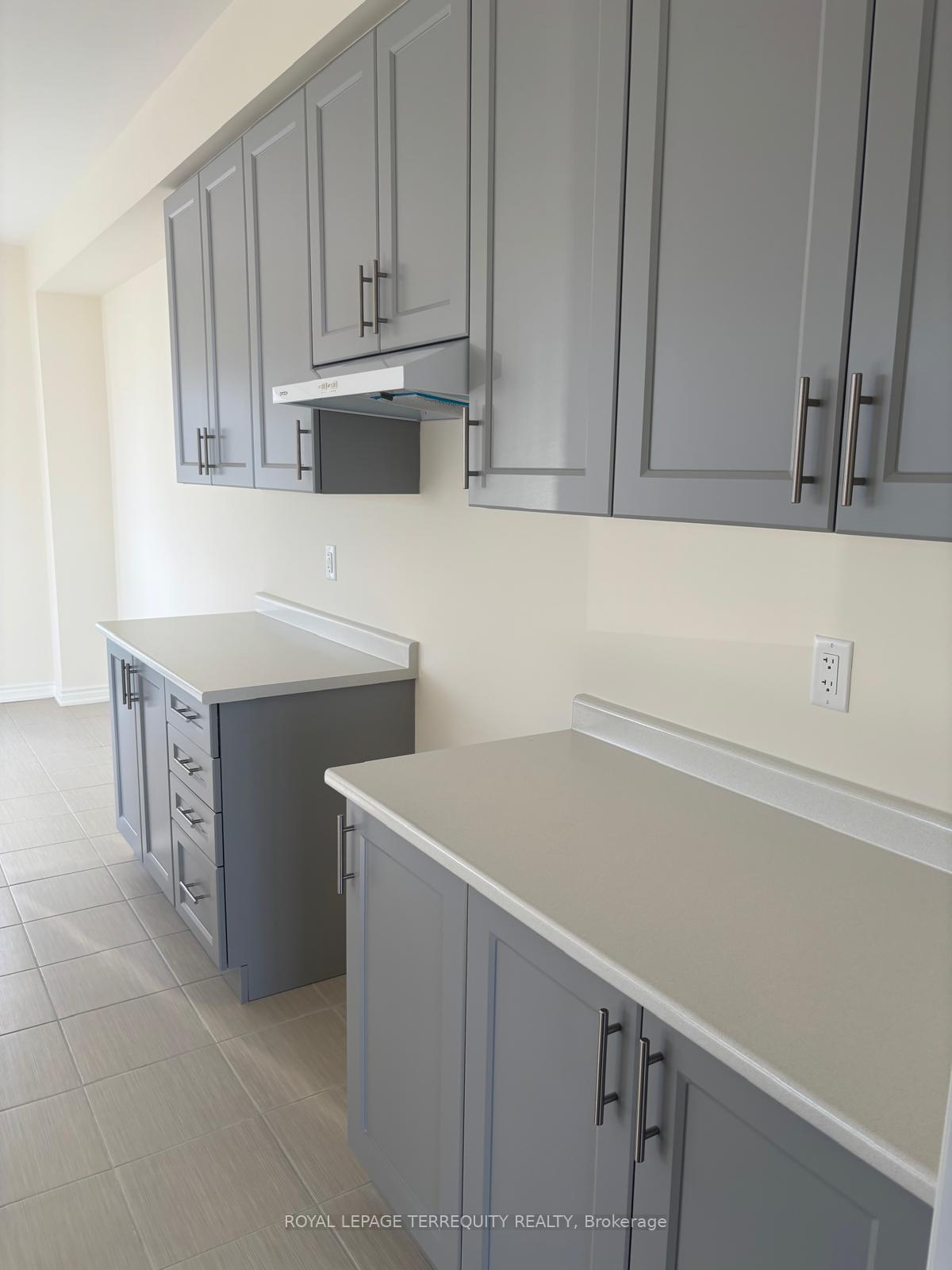 Photo 12 of 2540 Hibiscus Drive E, Pickering, Rural Pickering — HOMEH