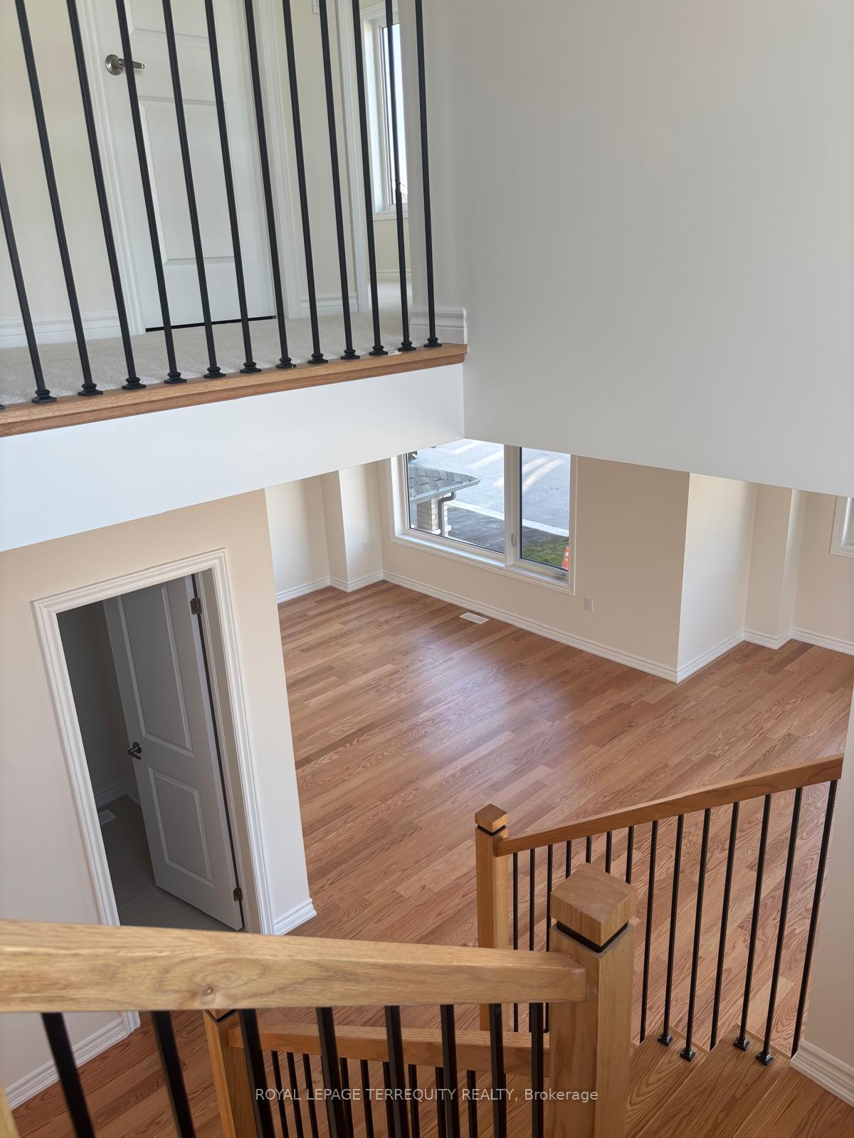 Photo 15 of 2540 Hibiscus Drive E, Pickering, Rural Pickering — HOMEH