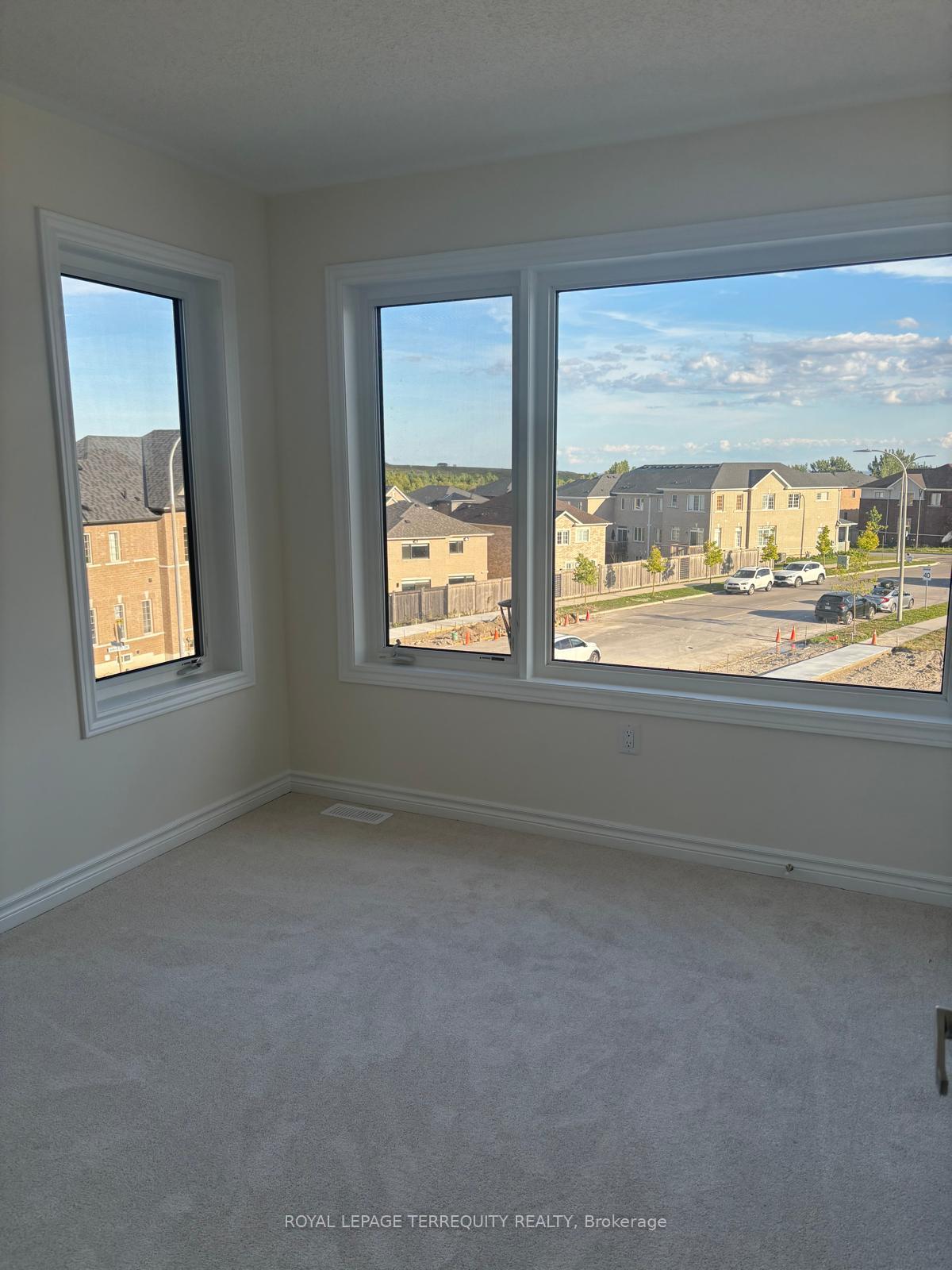Photo 31 of 2540 Hibiscus Drive E, Pickering, Rural Pickering — HOMEH