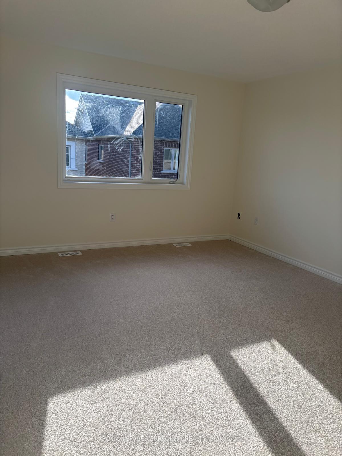 Photo 28 of 2540 Hibiscus Drive E, Pickering, Rural Pickering — HOMEH