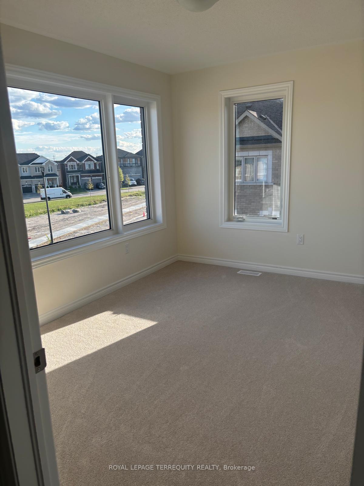 Photo 29 of 2540 Hibiscus Drive E, Pickering, Rural Pickering — HOMEH