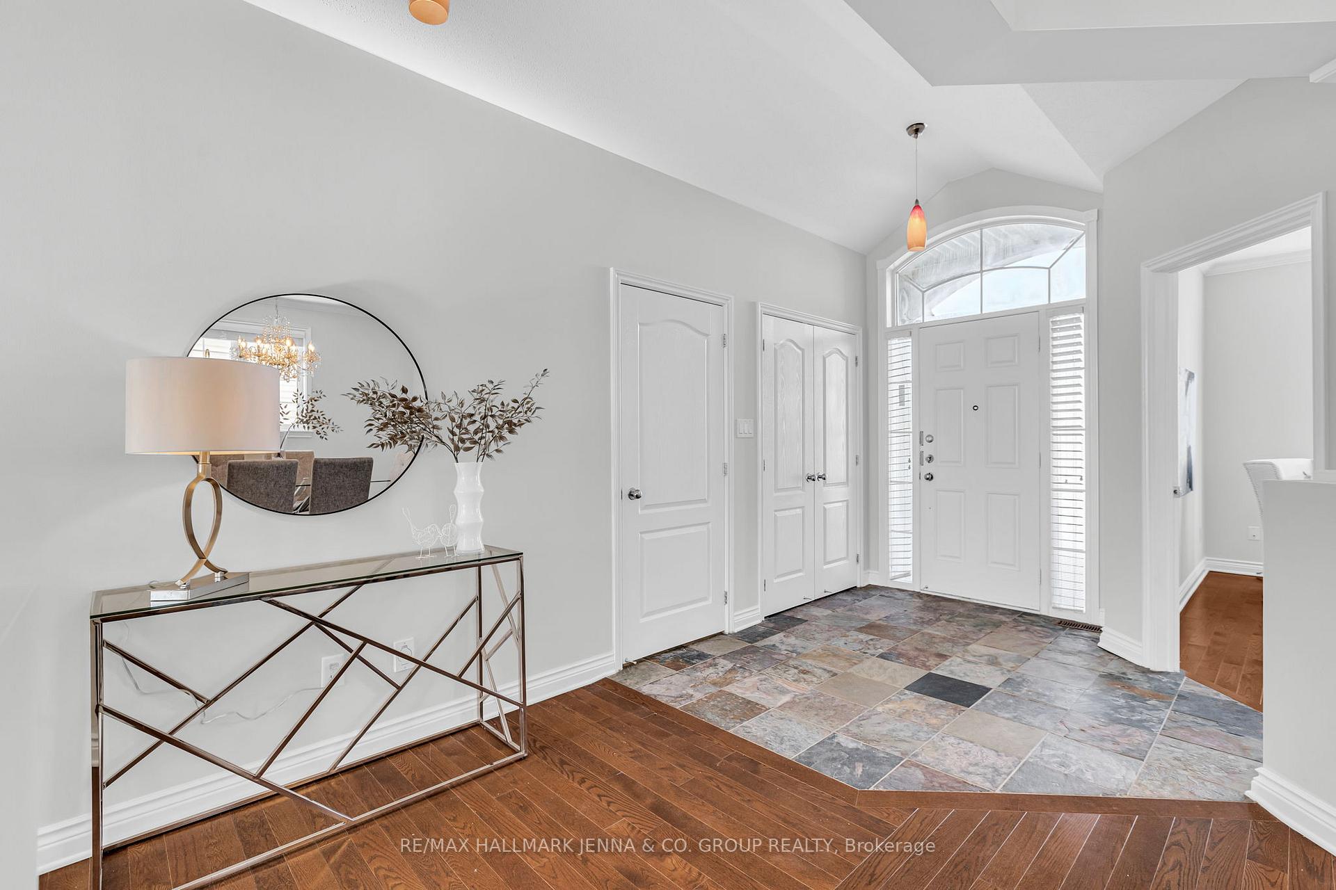 Photo 5 of 253 Castlegarth Crescent, Ottawa, Barrhaven - Stonebridge — HOMEH