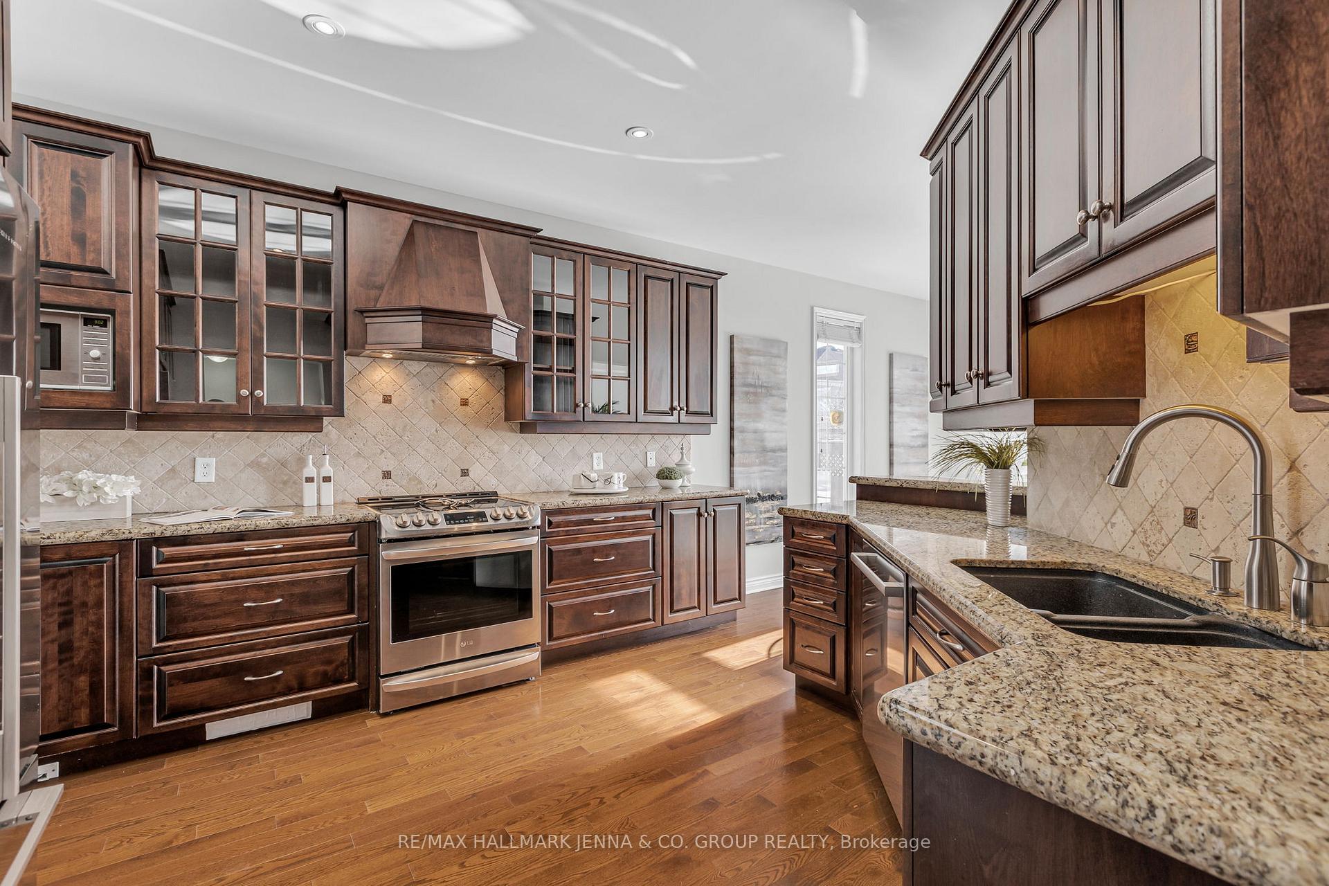 Photo 11 of 253 Castlegarth Crescent, Ottawa, Barrhaven - Stonebridge — HOMEH