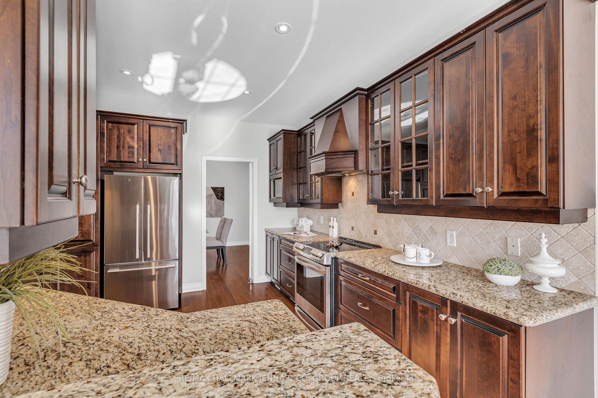 Photo 13 of 253 Castlegarth Crescent, Ottawa, Barrhaven - Stonebridge — HOMEH