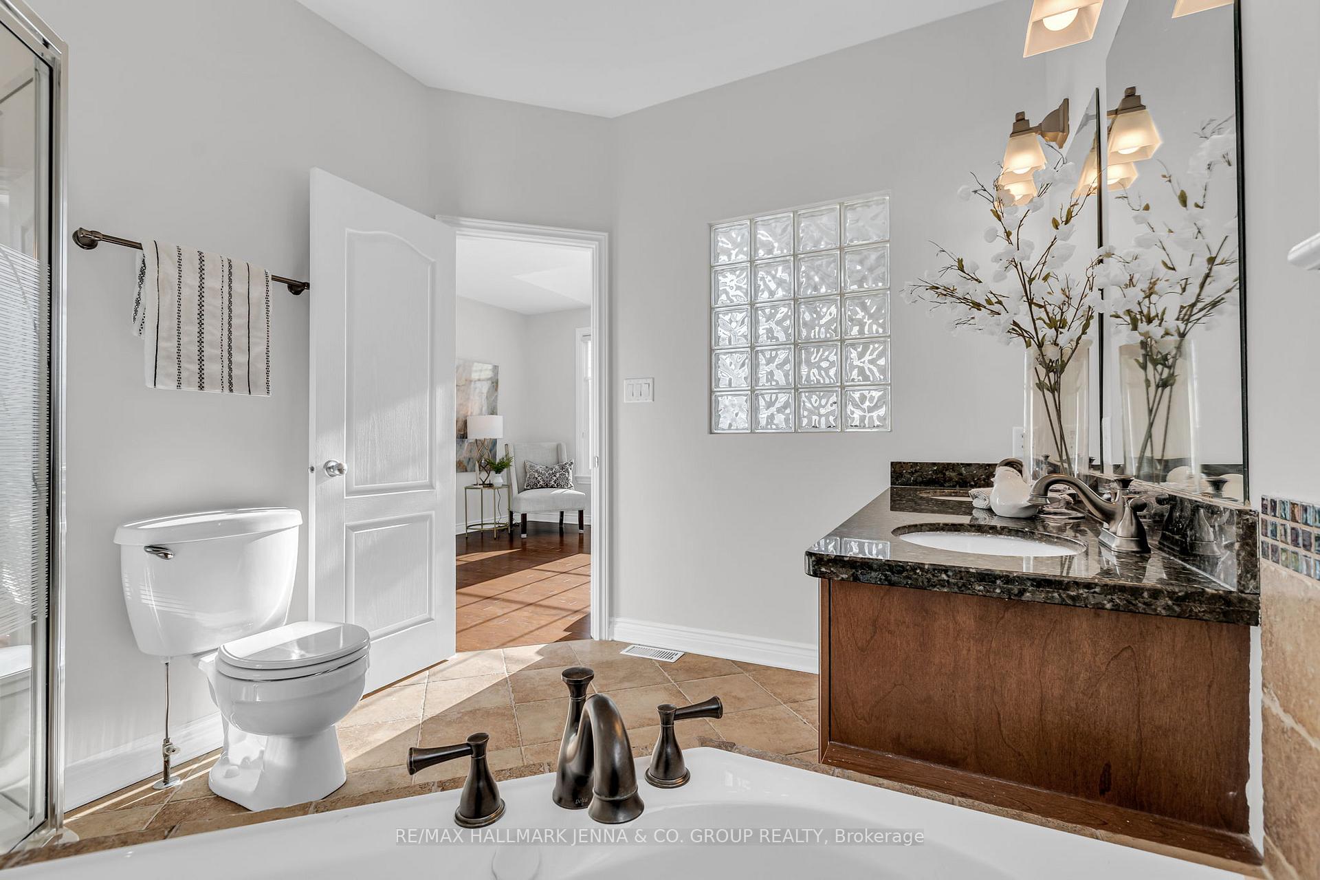 Photo 33 of 253 Castlegarth Crescent, Ottawa, Barrhaven - Stonebridge — HOMEH