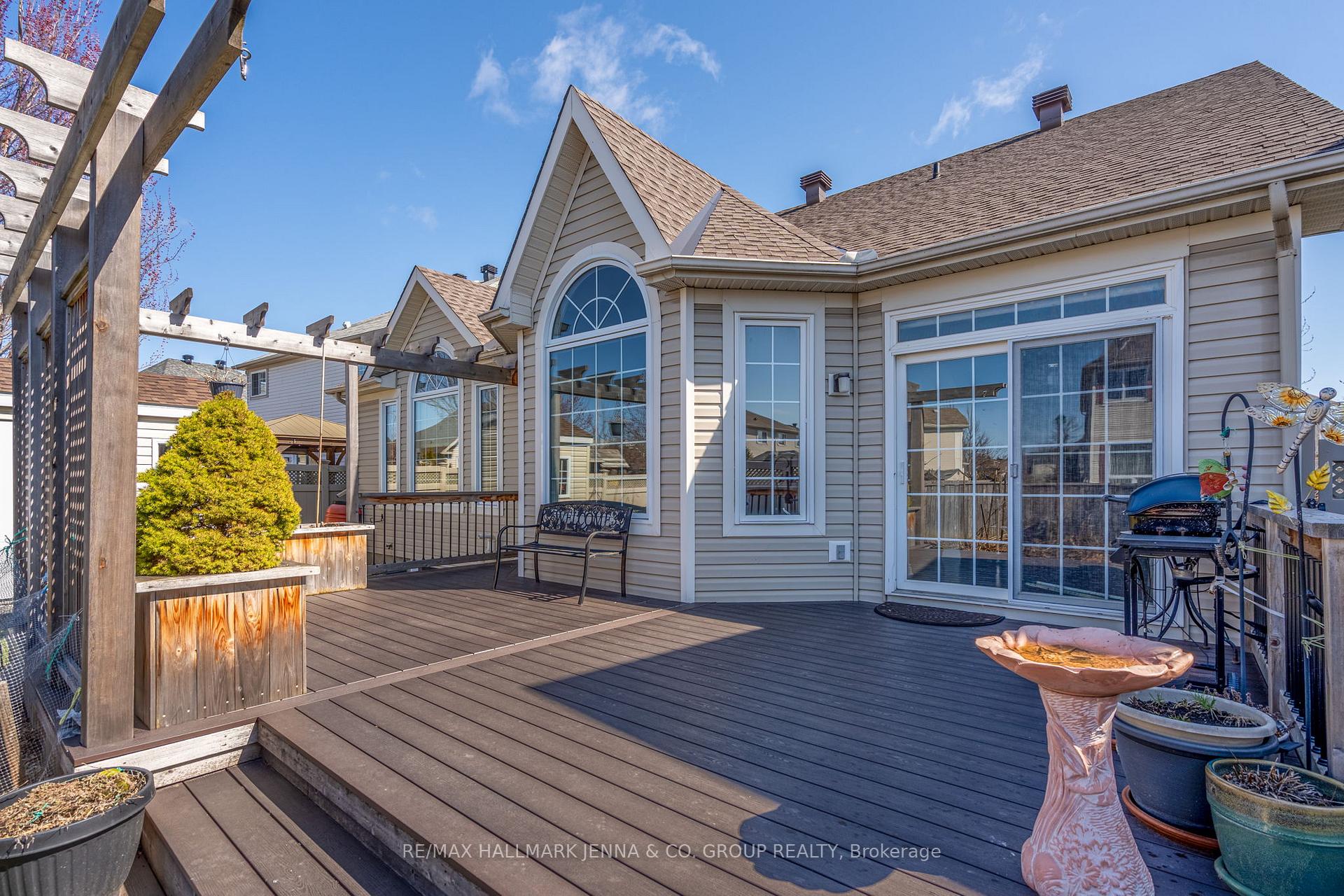 Photo 42 of 253 Castlegarth Crescent, Ottawa, Barrhaven - Stonebridge — HOMEH