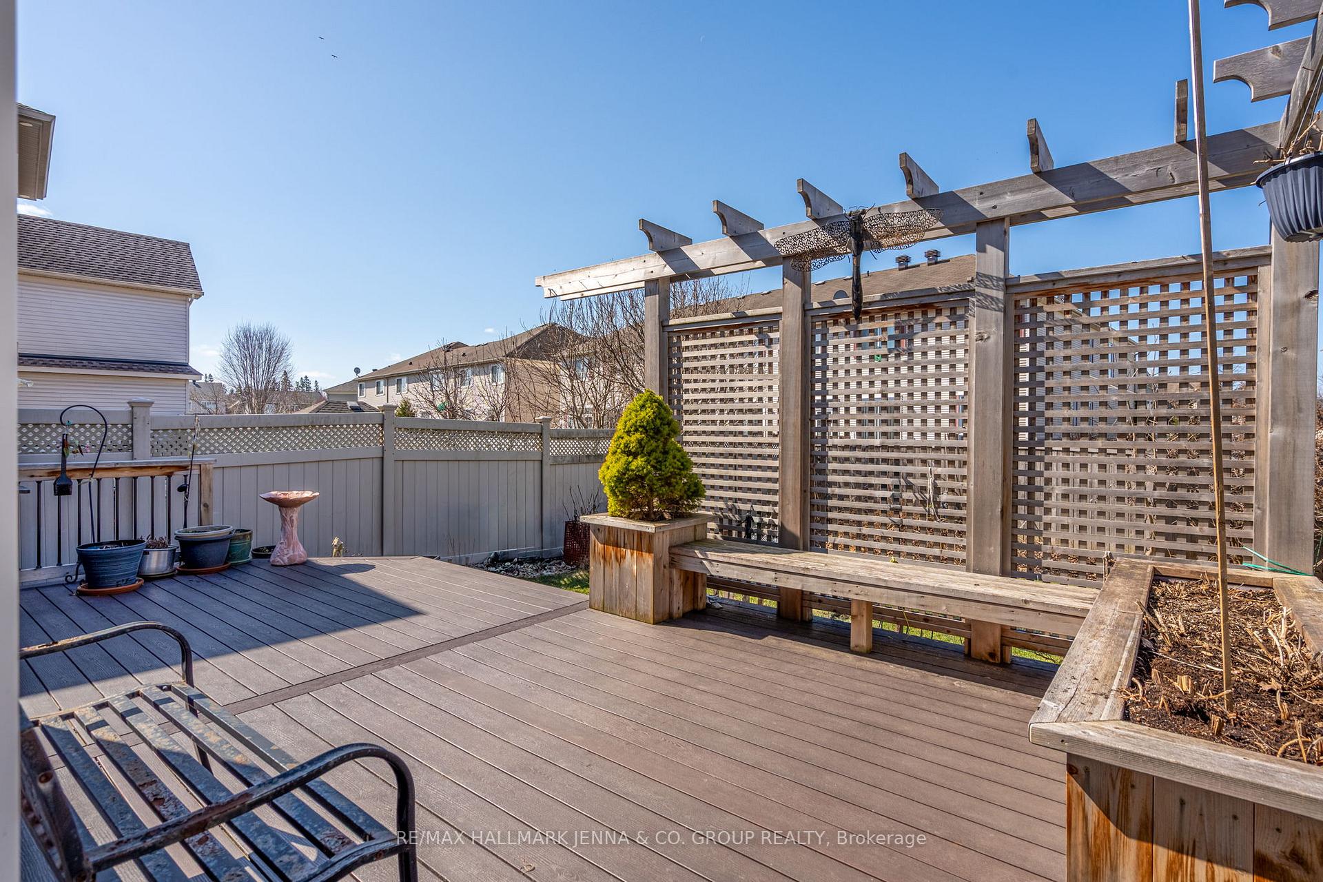 Photo 43 of 253 Castlegarth Crescent, Ottawa, Barrhaven - Stonebridge — HOMEH